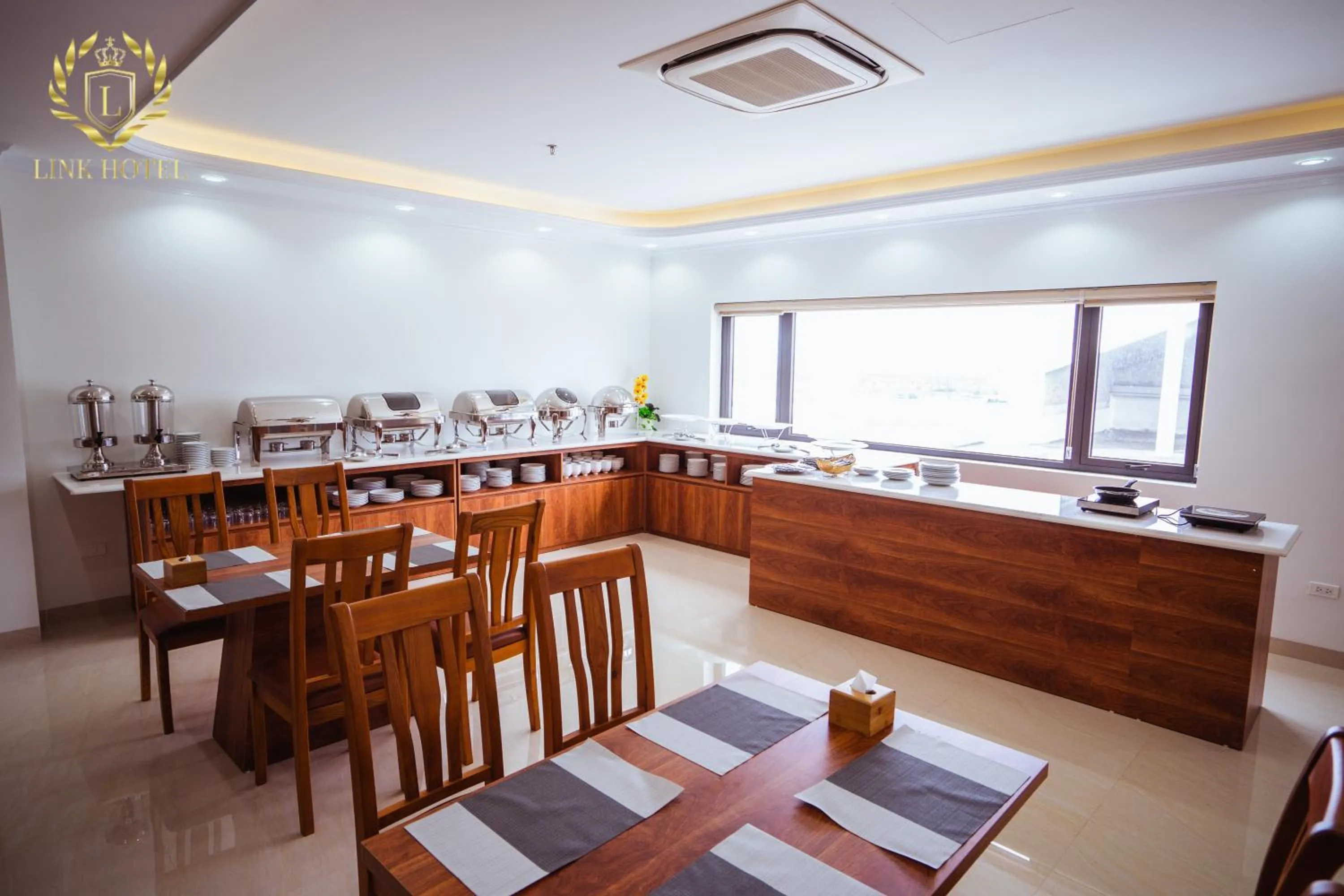 Restaurant/places to eat in LINK HOTEL Ha Long