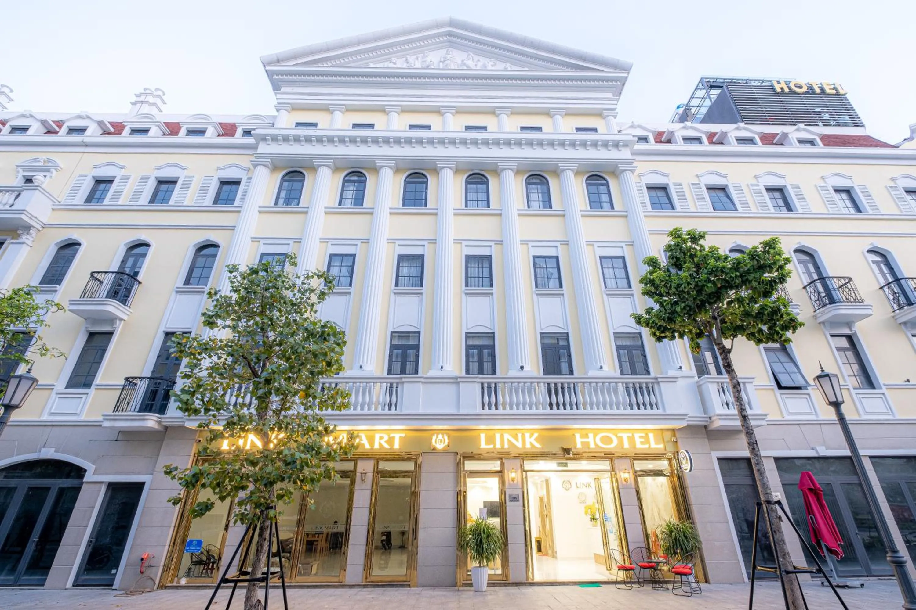 Property building in LINK HOTEL Ha Long