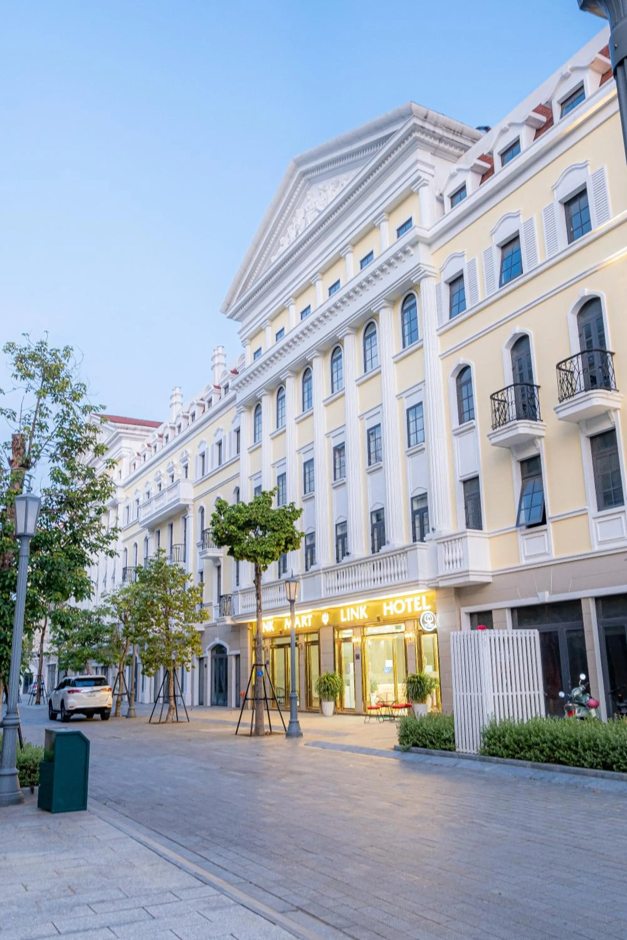 Property building in LINK HOTEL Ha Long