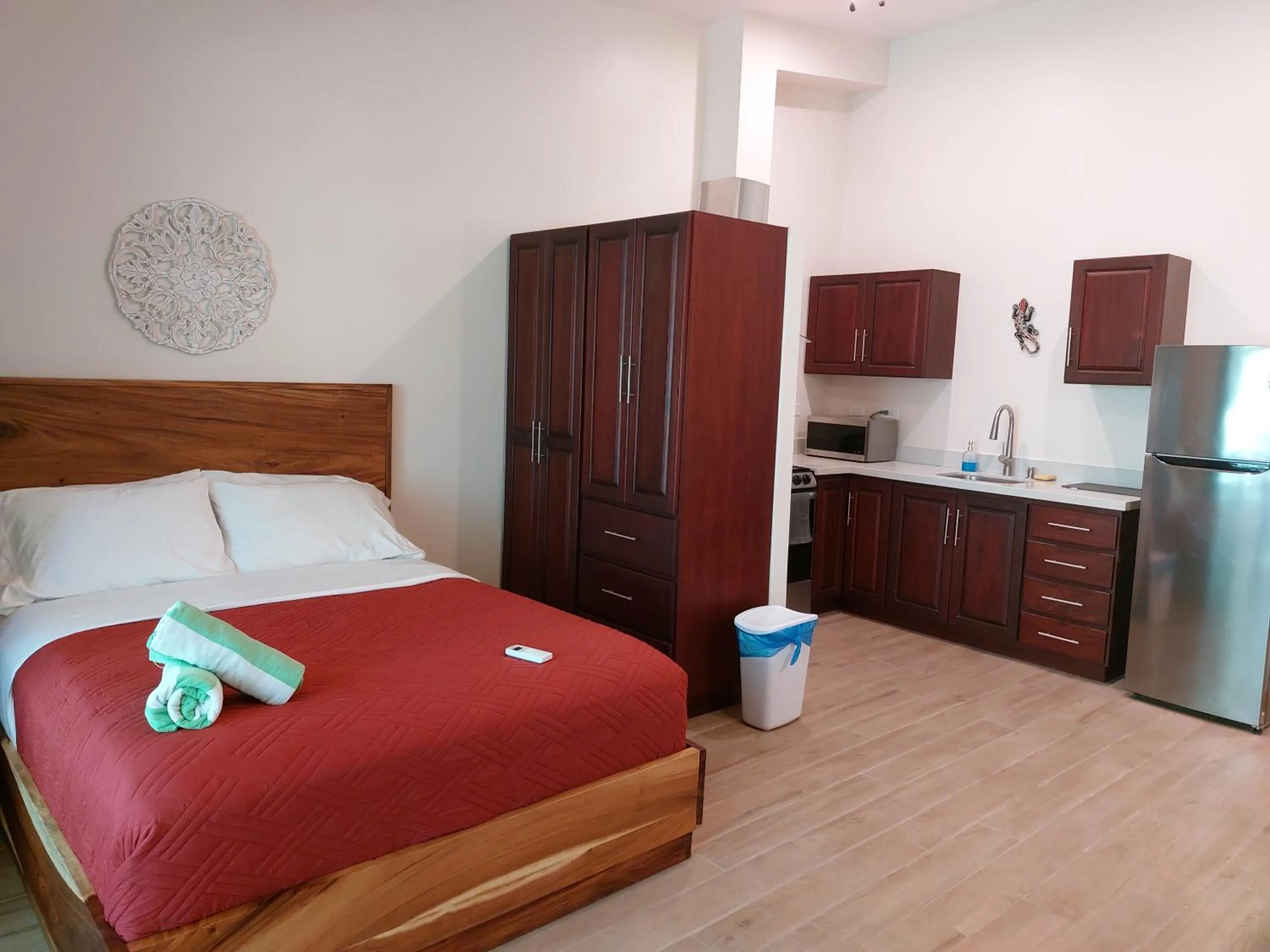 Bed in Palm Beach Inn