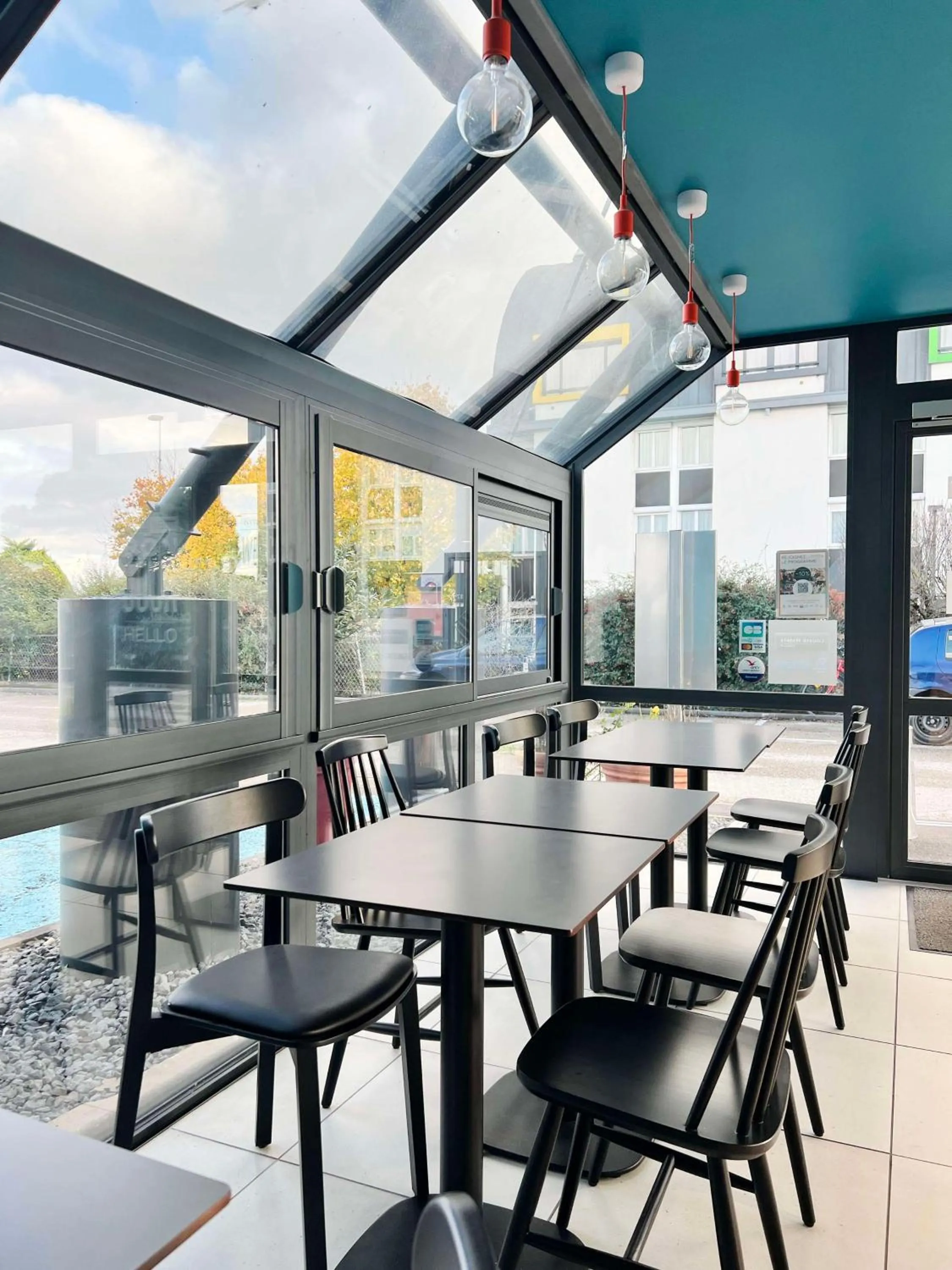 Restaurant/places to eat in Kyriad ECO - Narbonne Sud