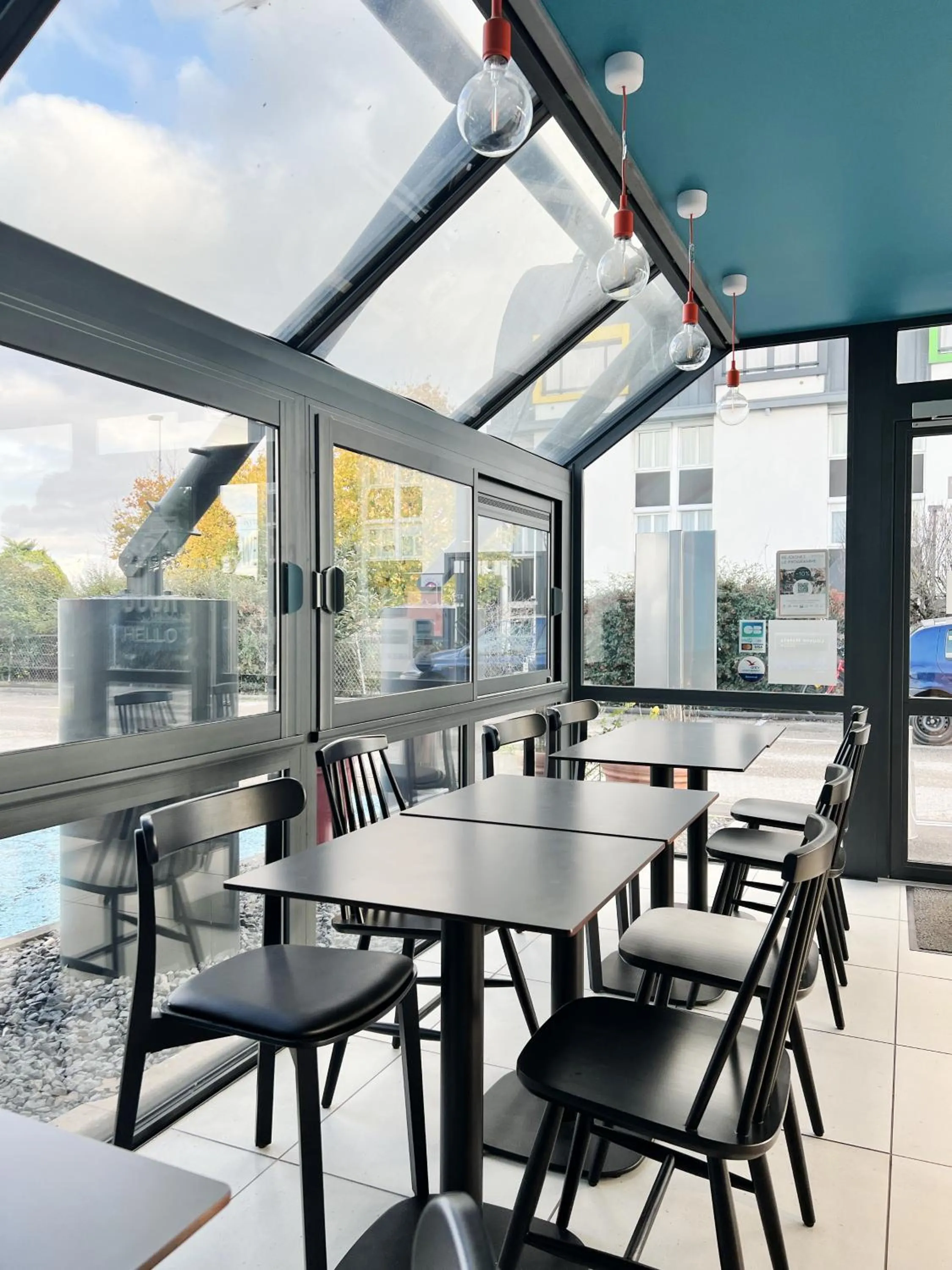 Restaurant/places to eat in Kyriad ECO - Narbonne Sud