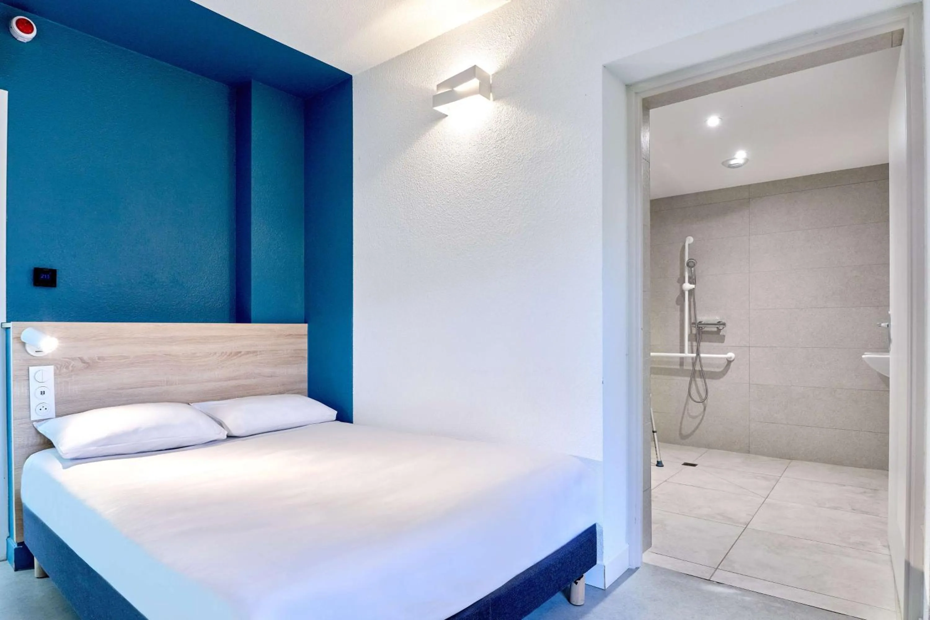 Bedroom, Bed in Kyriad ECO - Narbonne Sud