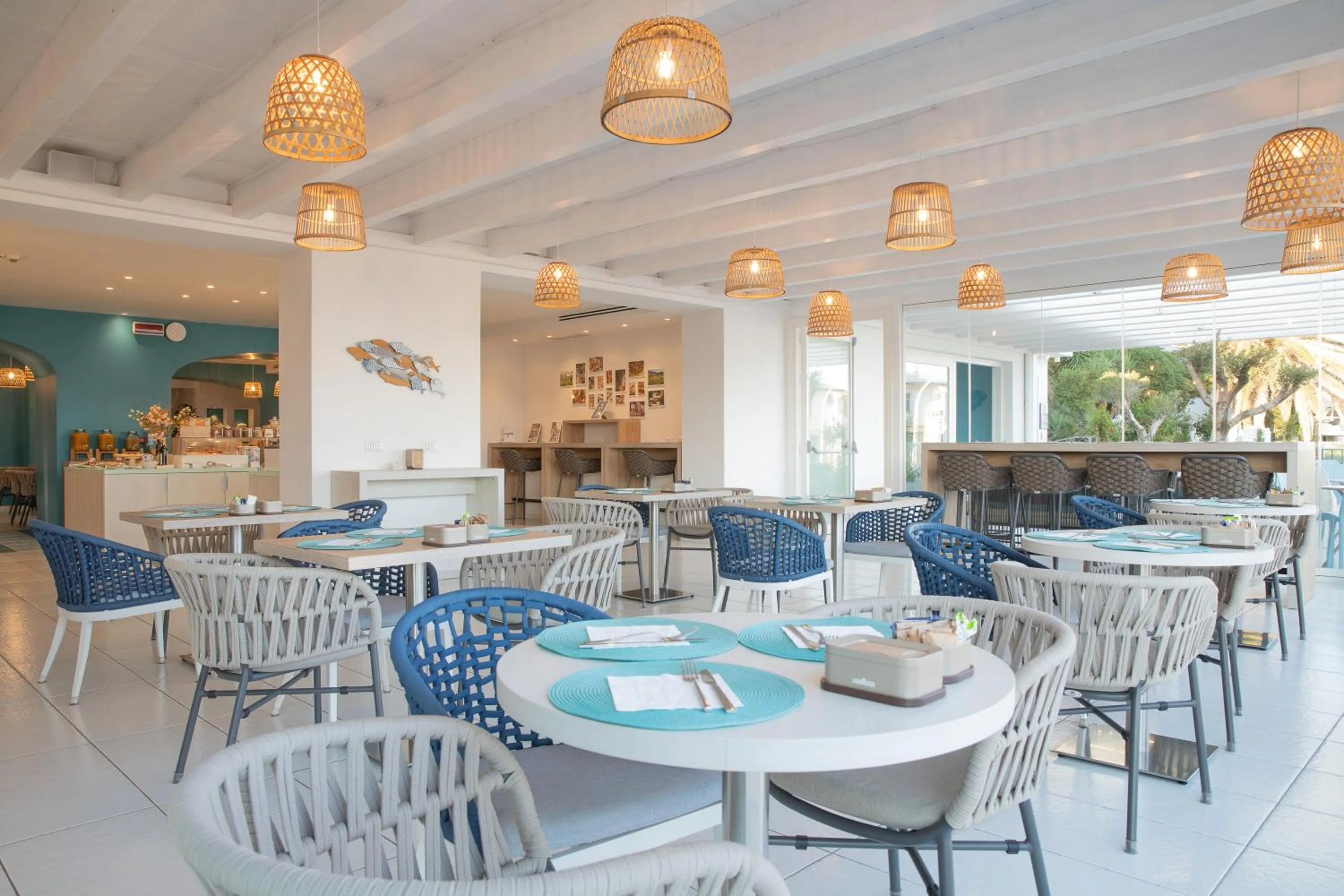 Restaurant/places to eat in Best Western Hotel Blumarea