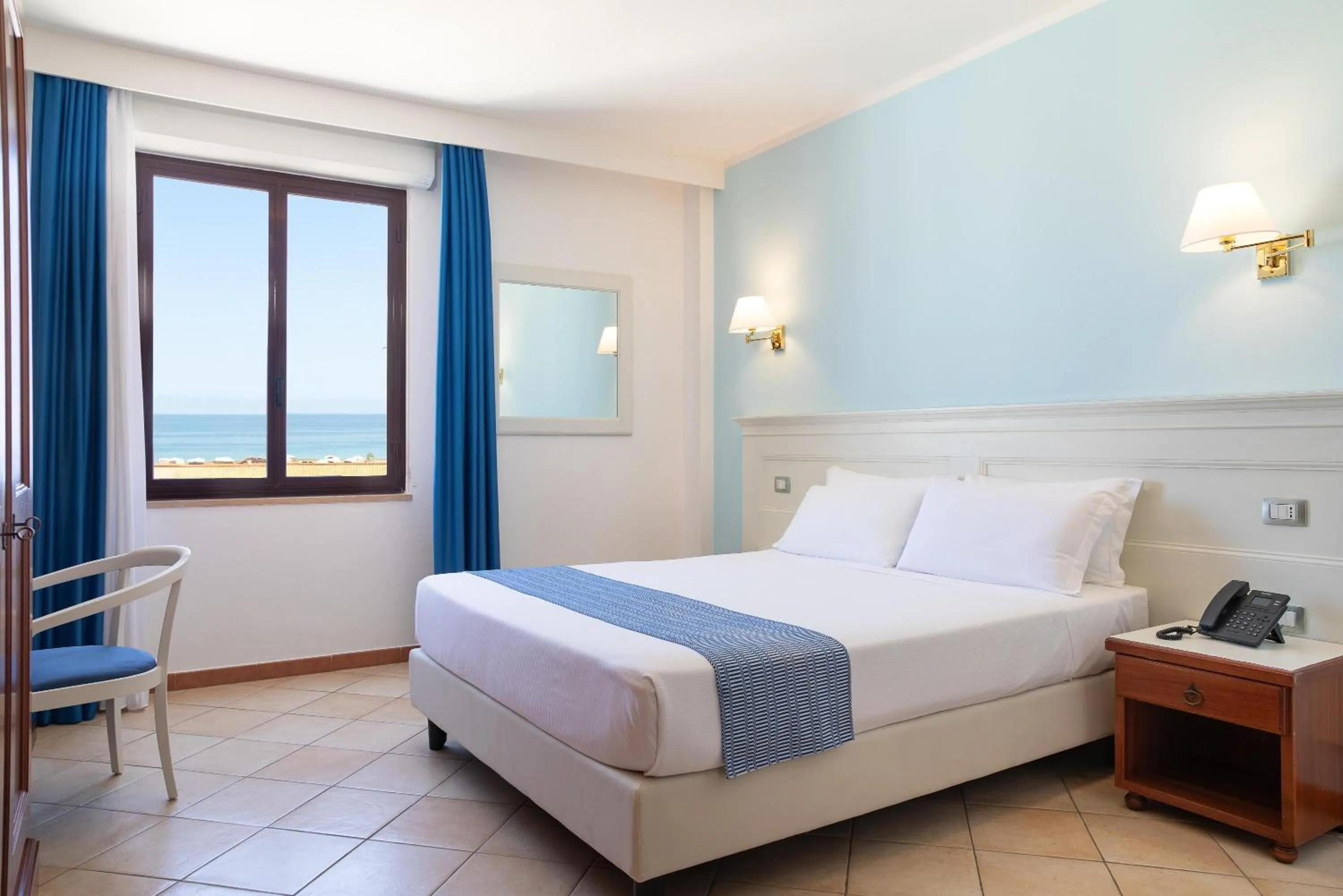 Bedroom in Best Western Hotel Blumarea