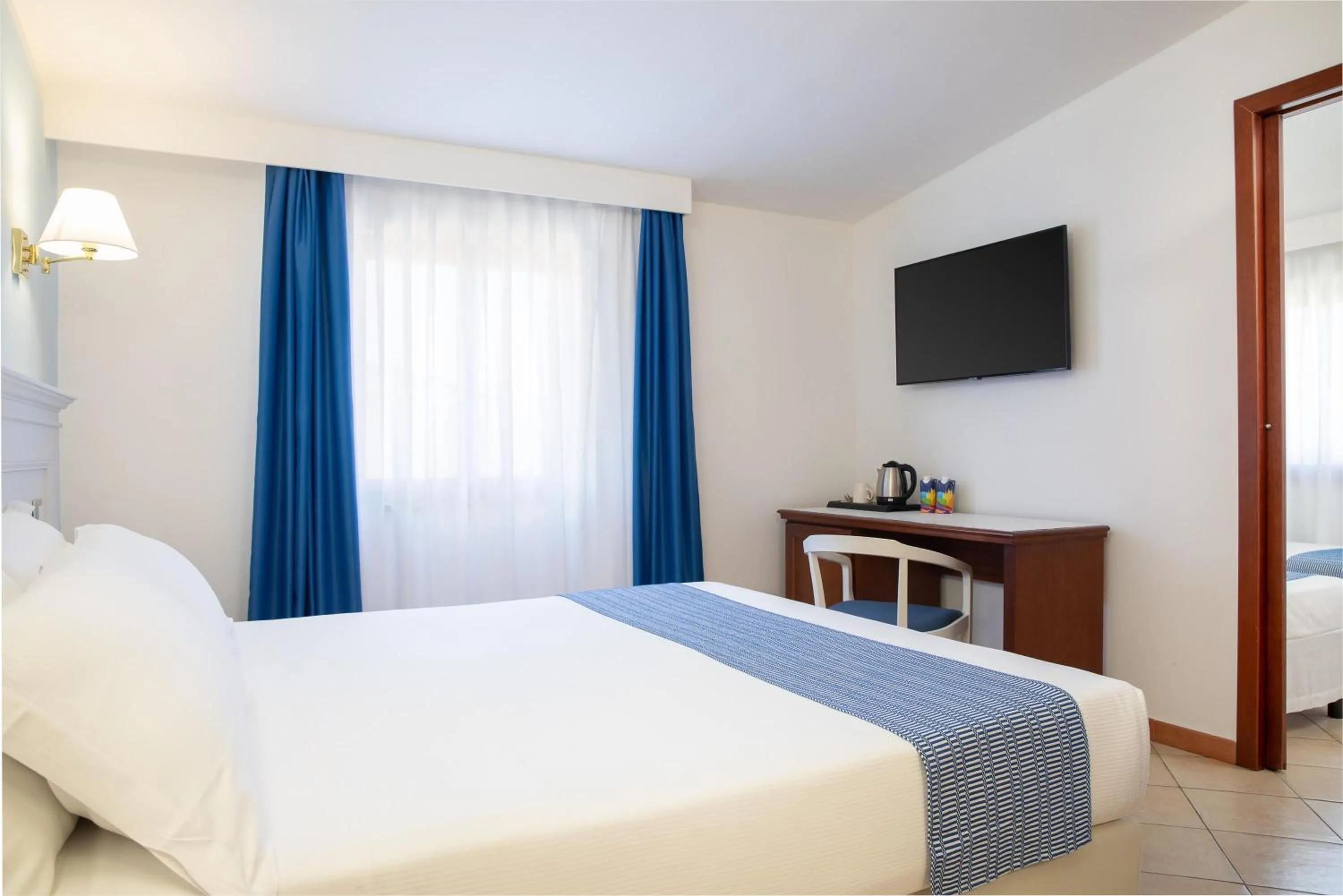 Bedroom, Bed in Best Western Hotel Blumarea