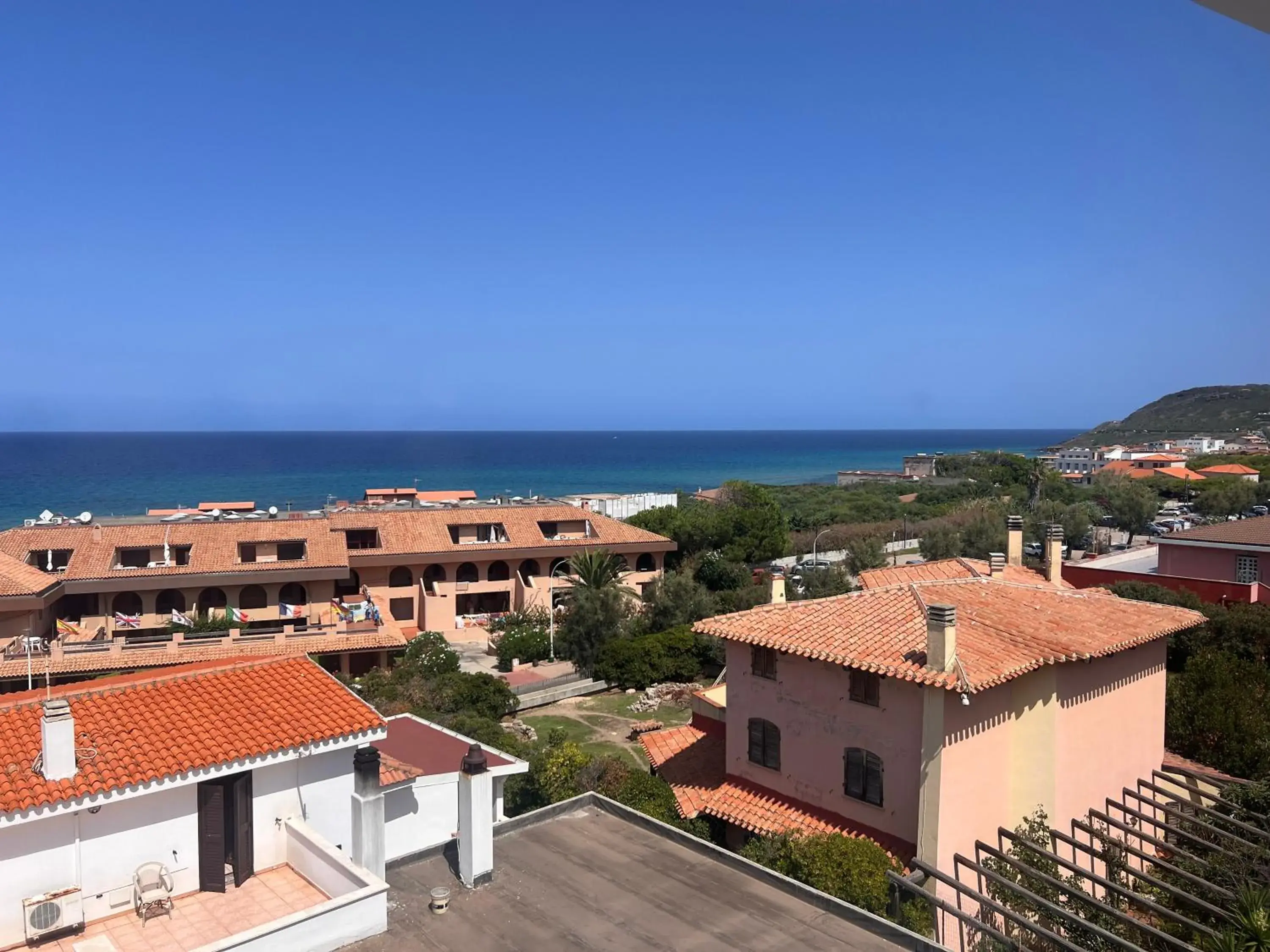 One-Bedroom Queen Suite with Sofa Bed and Sea View in Best Western Hotel Blumarea One-Bedroom Queen Suite with Sofa Bed and Sea View in Best Western Hotel Blumarea