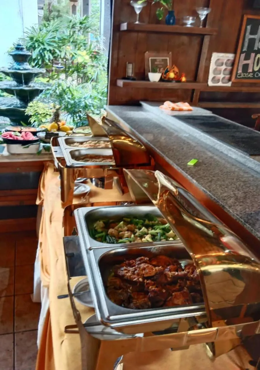 Restaurant/places to eat in Kusnadi Hotel