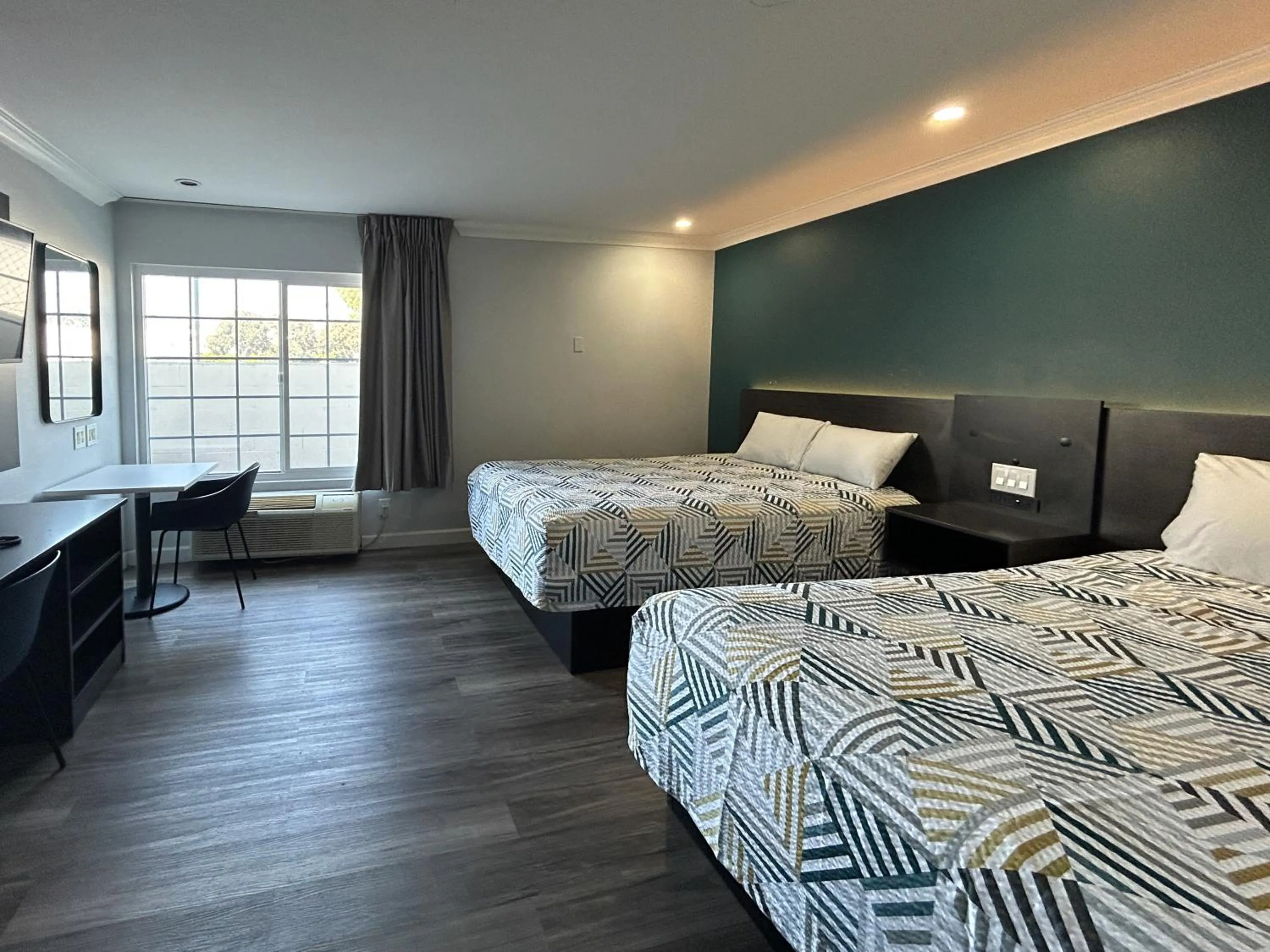 Photo of the whole room, Bed in Motel 6 Buena Park, CA Anaheim Near Maingate Knotts