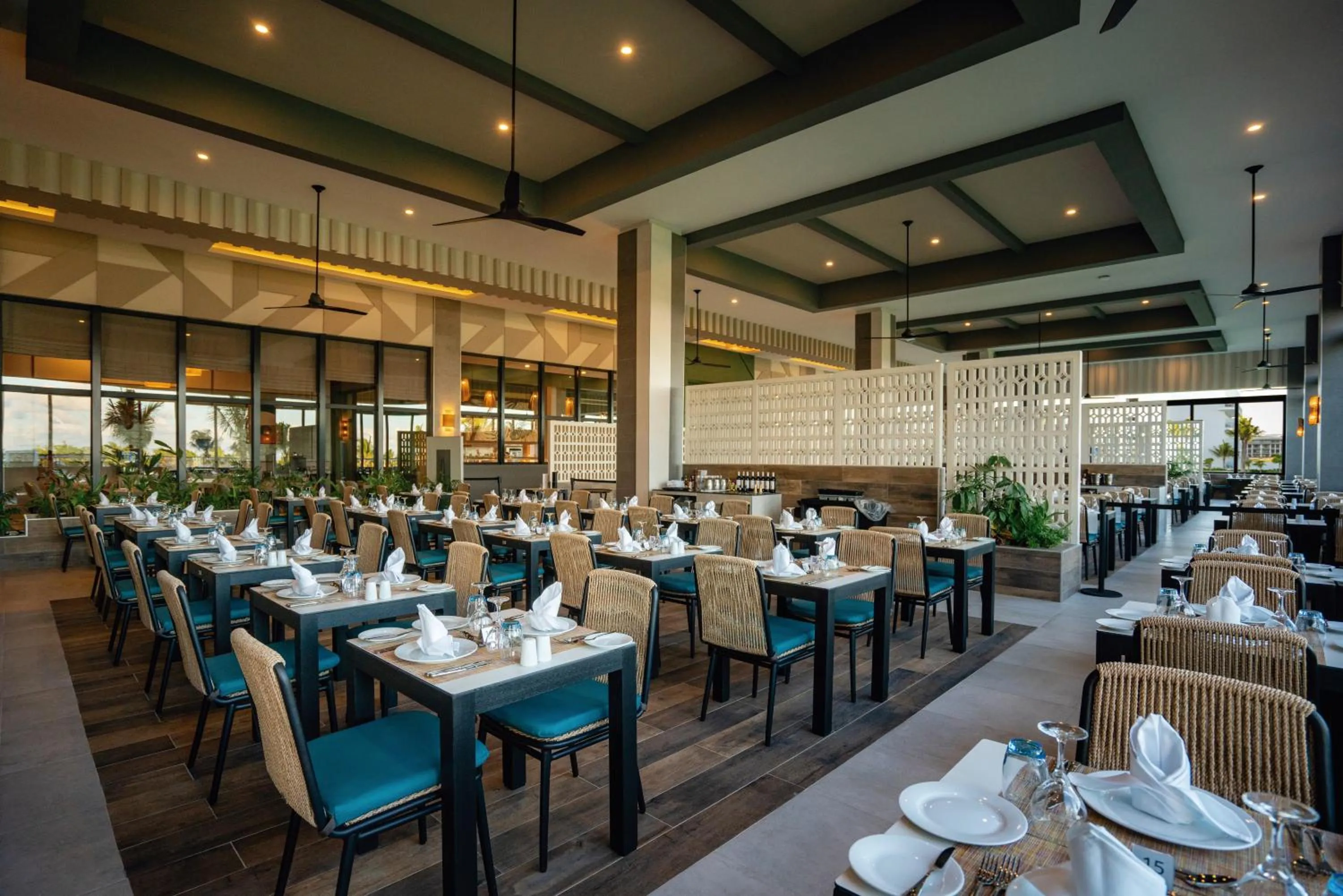 Restaurant/places to eat in Riu Latino - Adults Only - All Inclusive