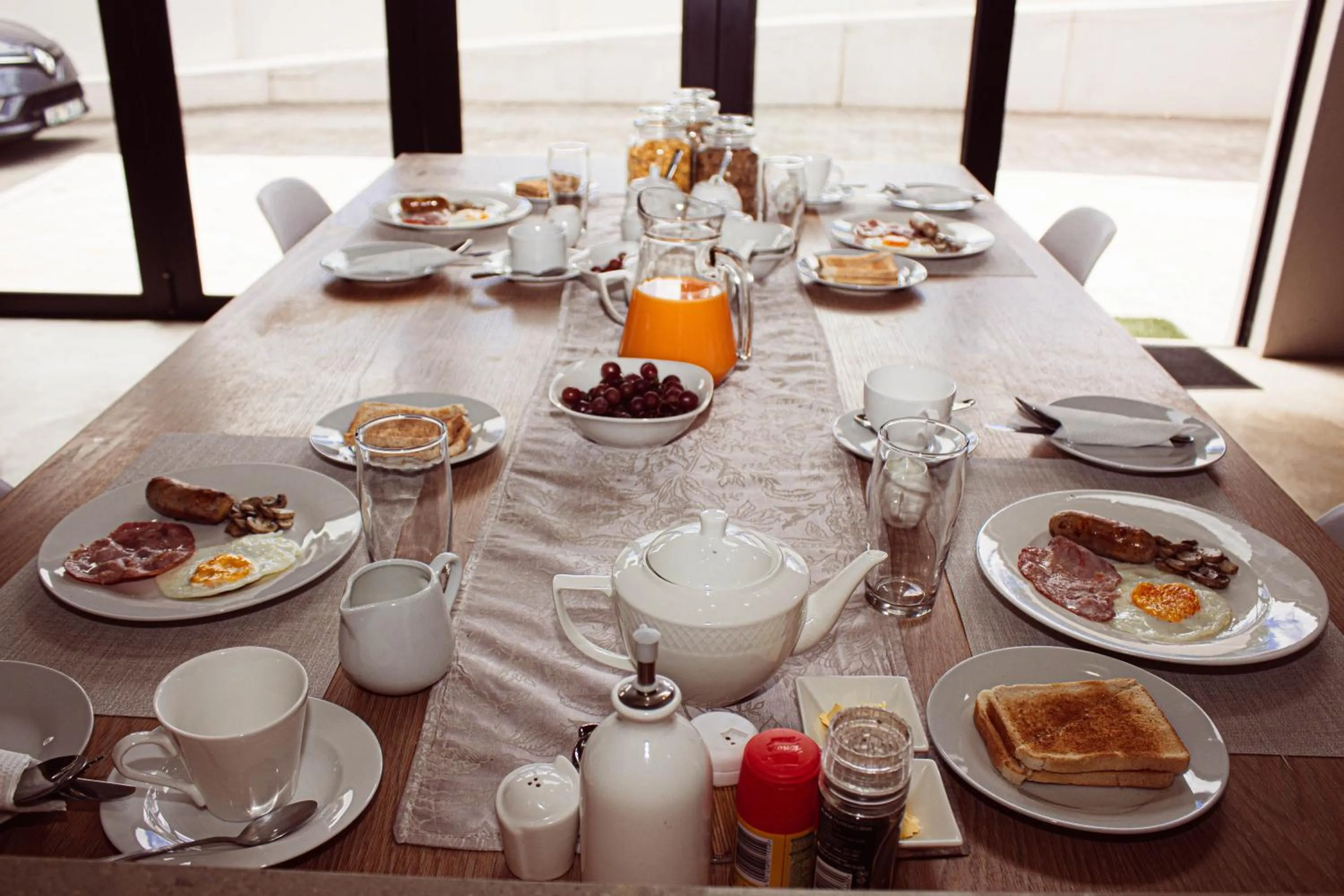 Breakfast in Amabwe Guesthouse