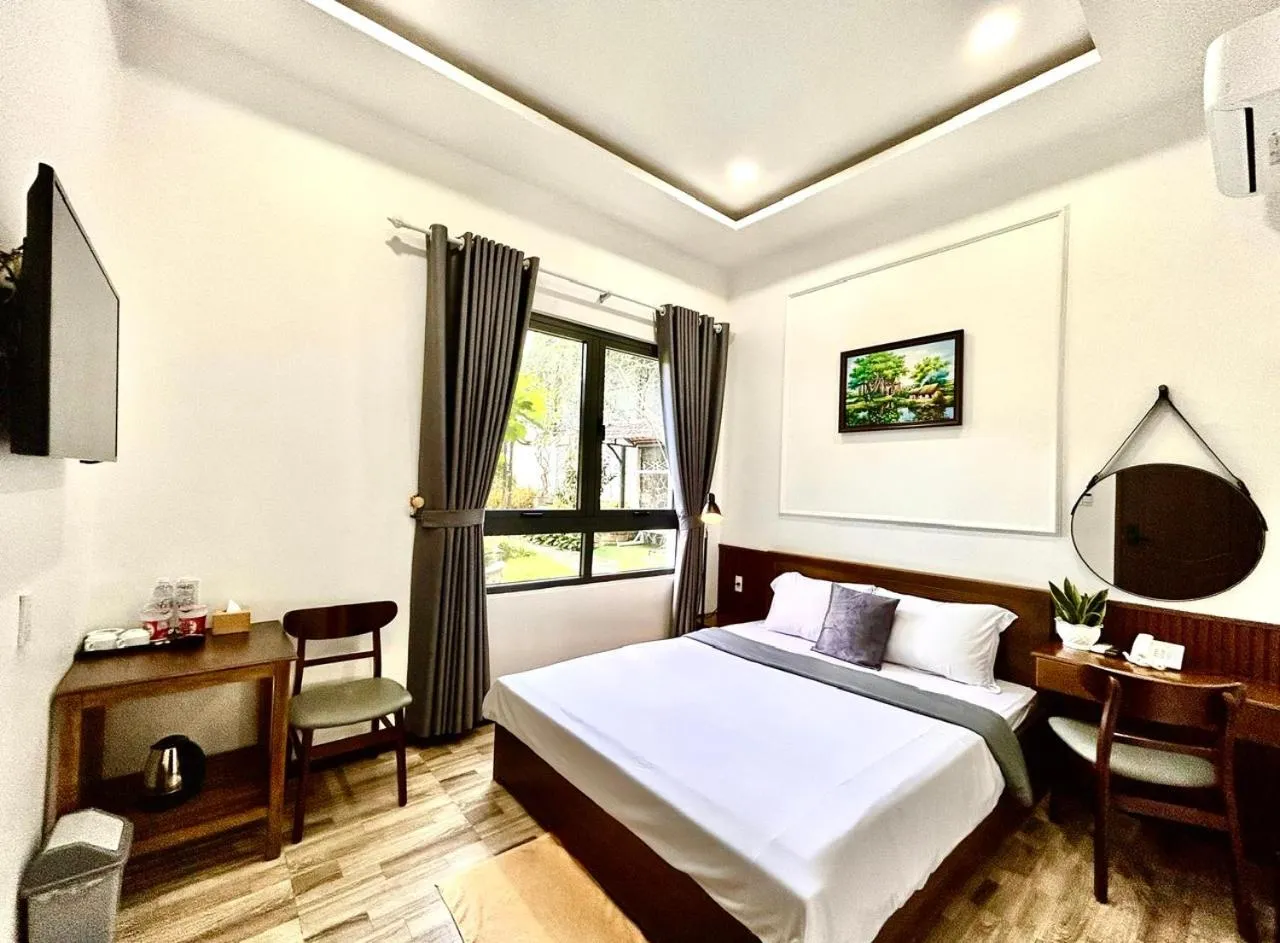Bed in Hotel Hoa Nắng