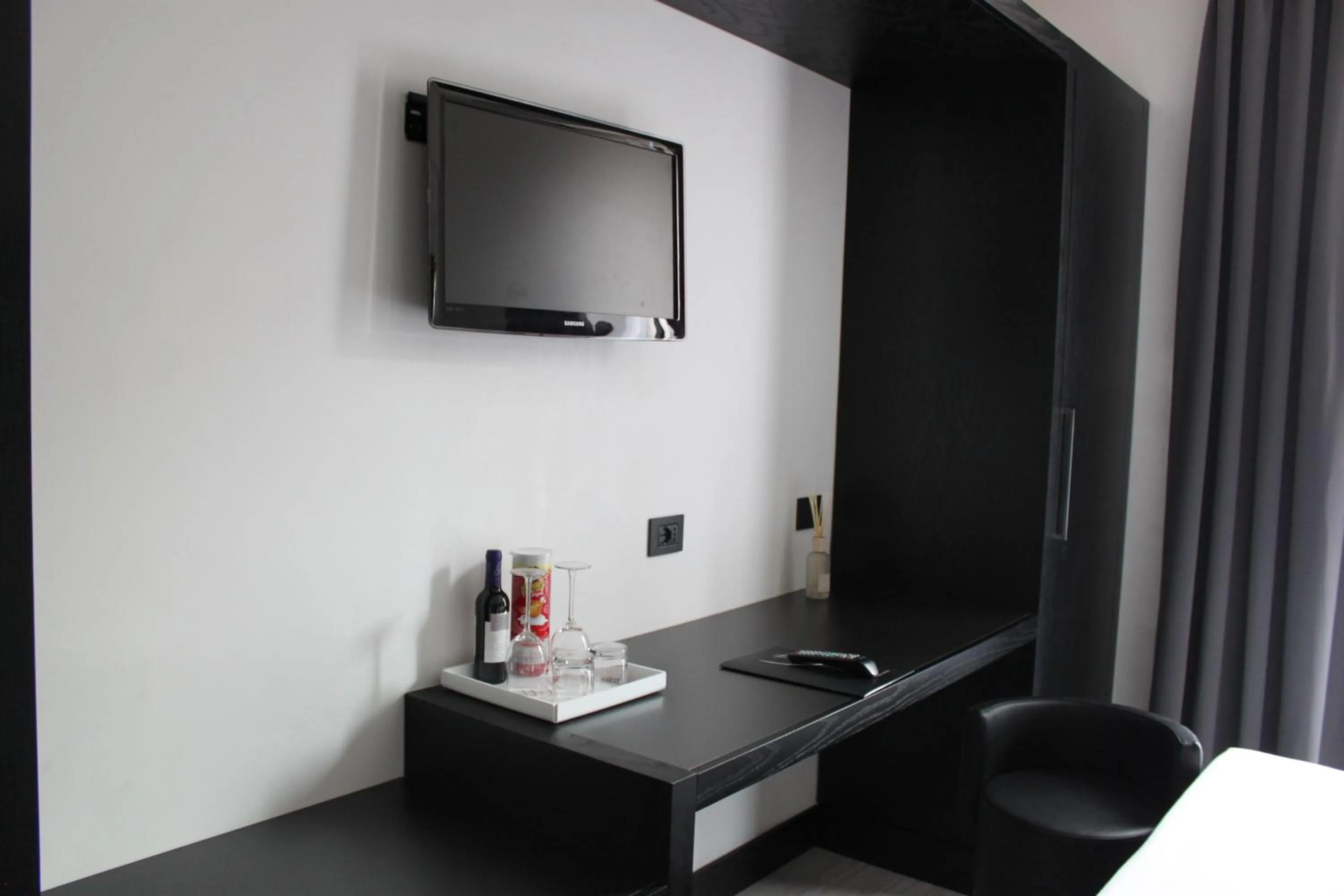 Decorative detail in LHP Hotel Napoleon