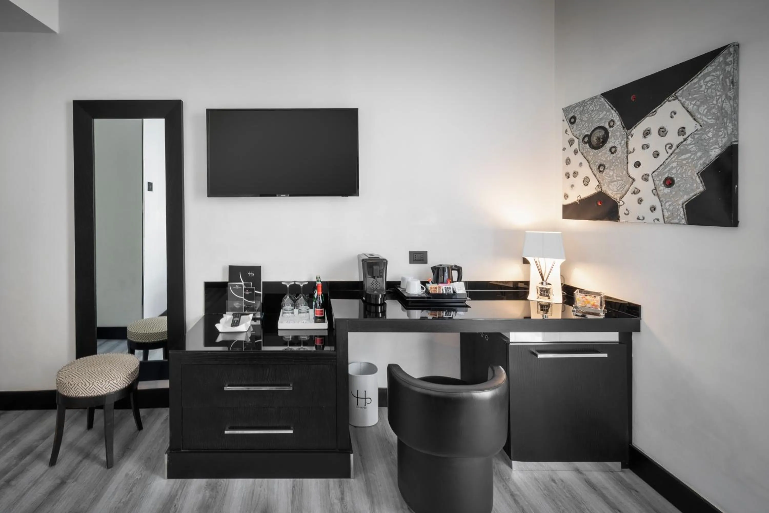 Decorative detail in LHP Hotel Napoleon