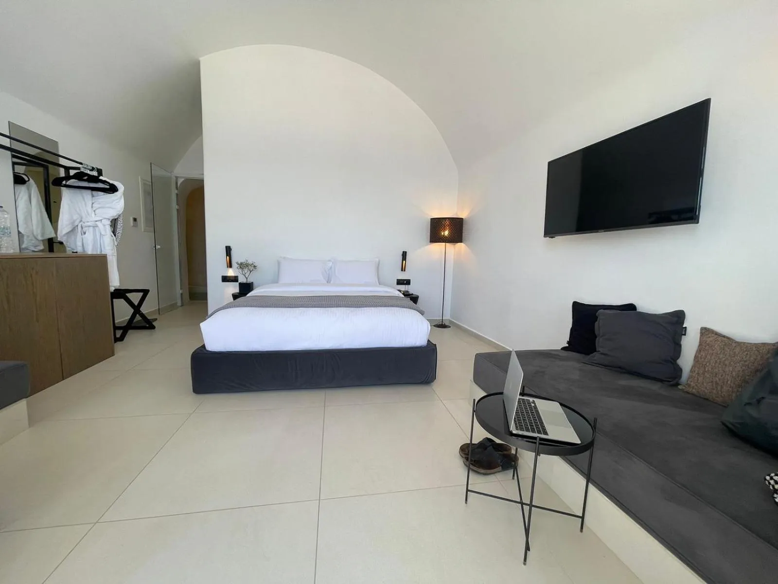 Bedroom, Bed in Imera Vista Suites