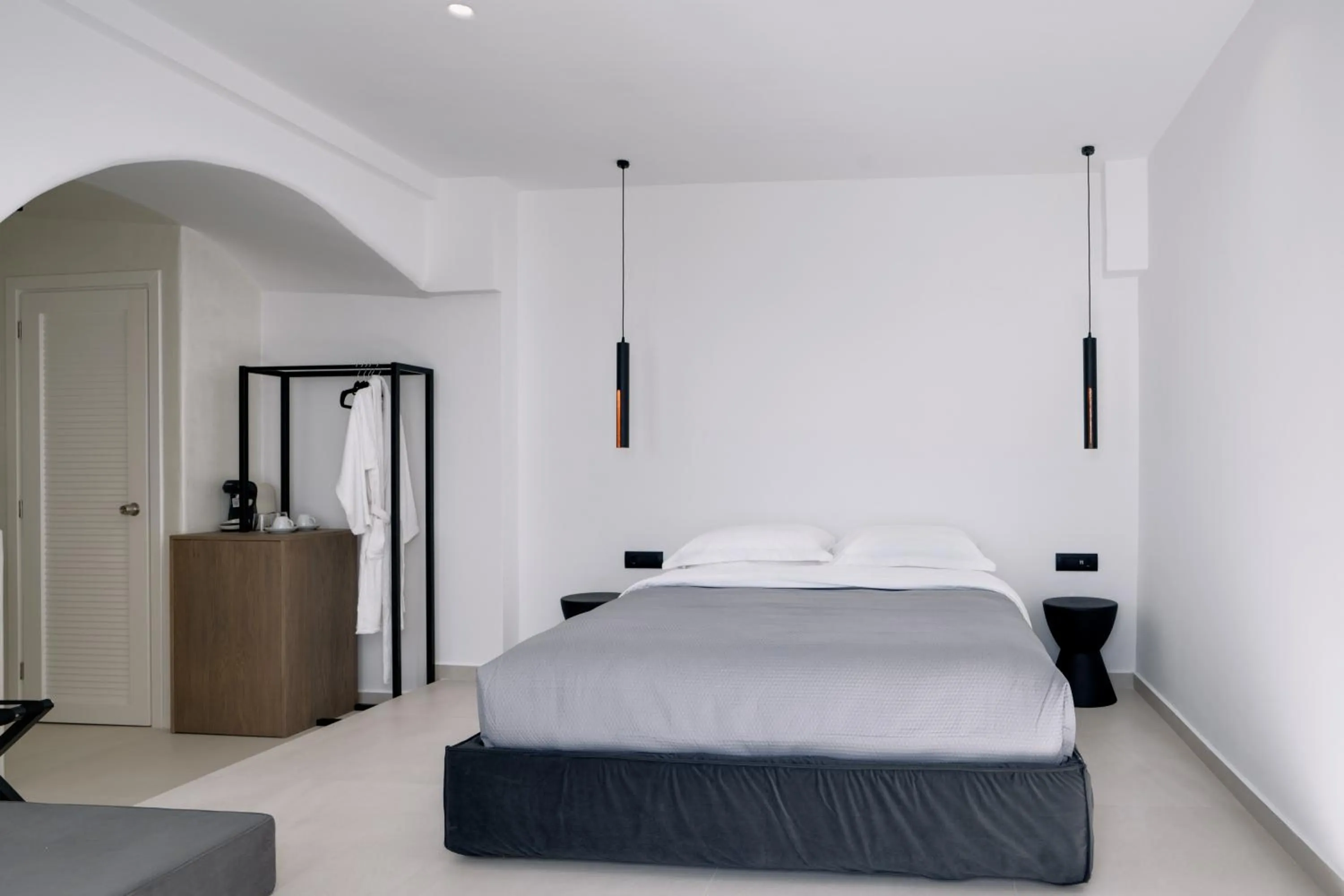 Bed in Imera Vista Suites