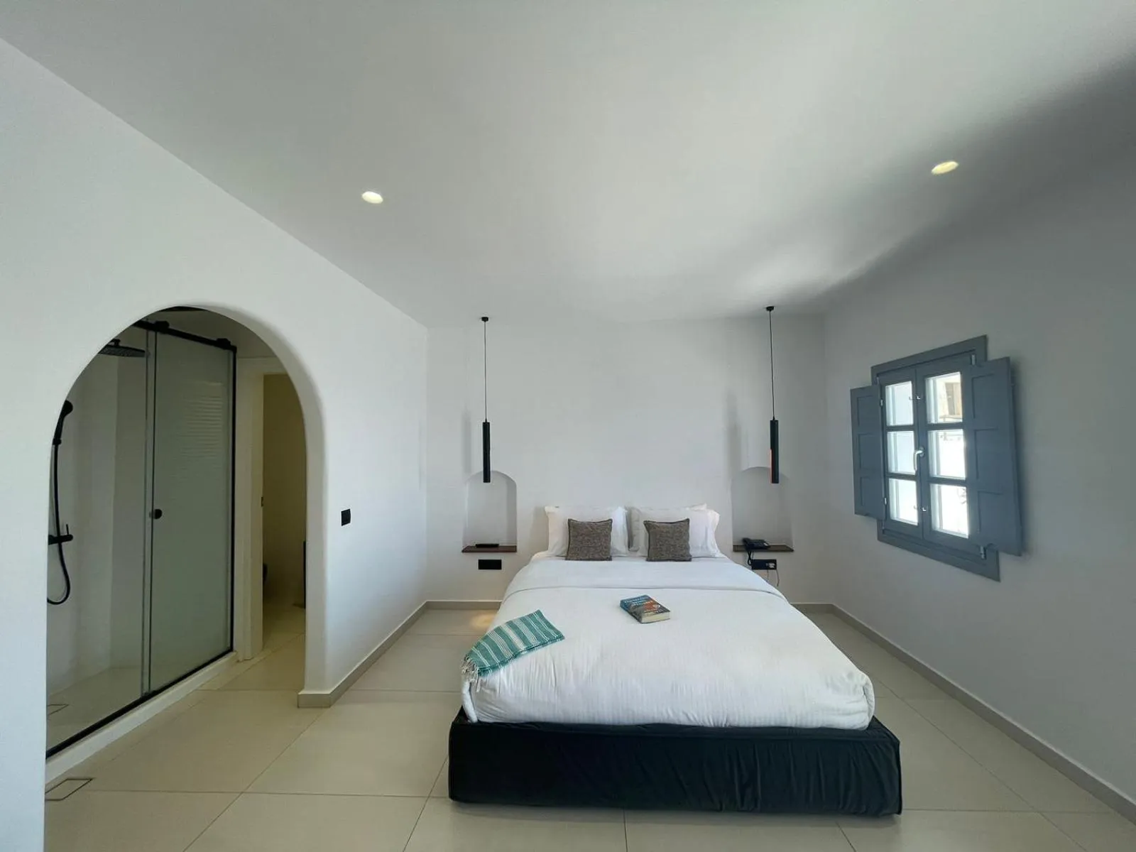 Bedroom, Bed in Imera Vista Suites