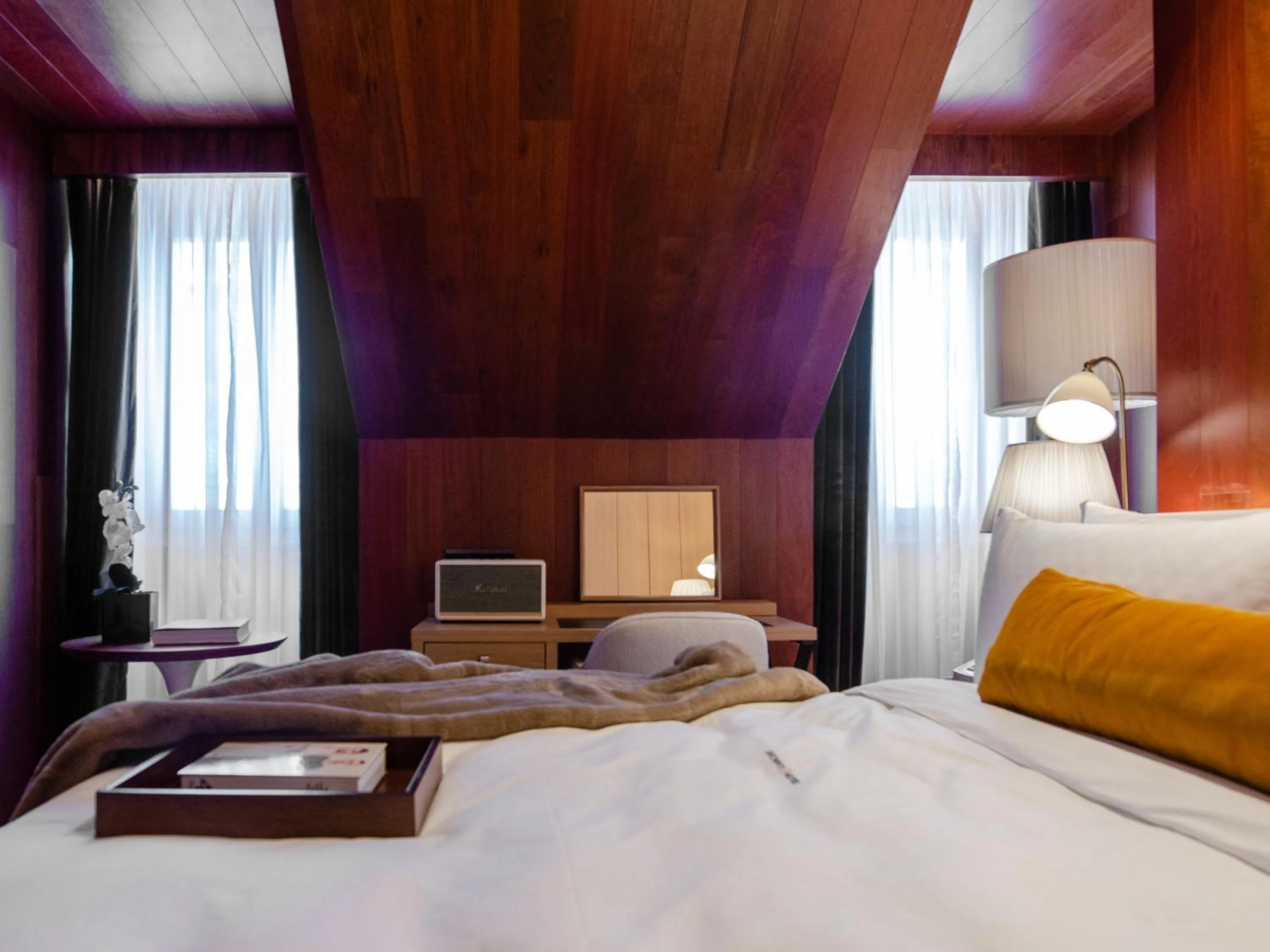 Bed in Browns Avenue Hotel