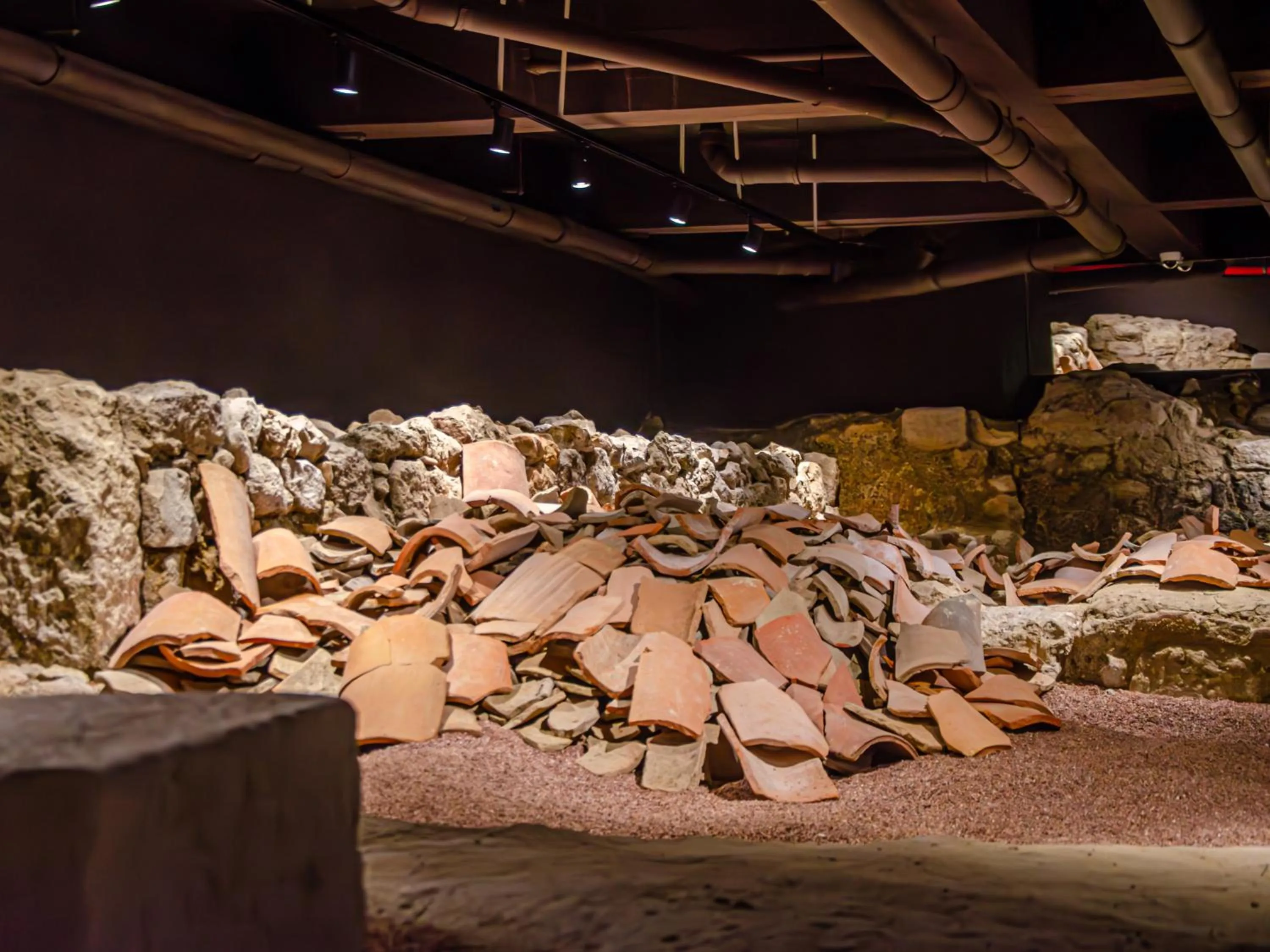 Property building in Browns Avenue Hotel