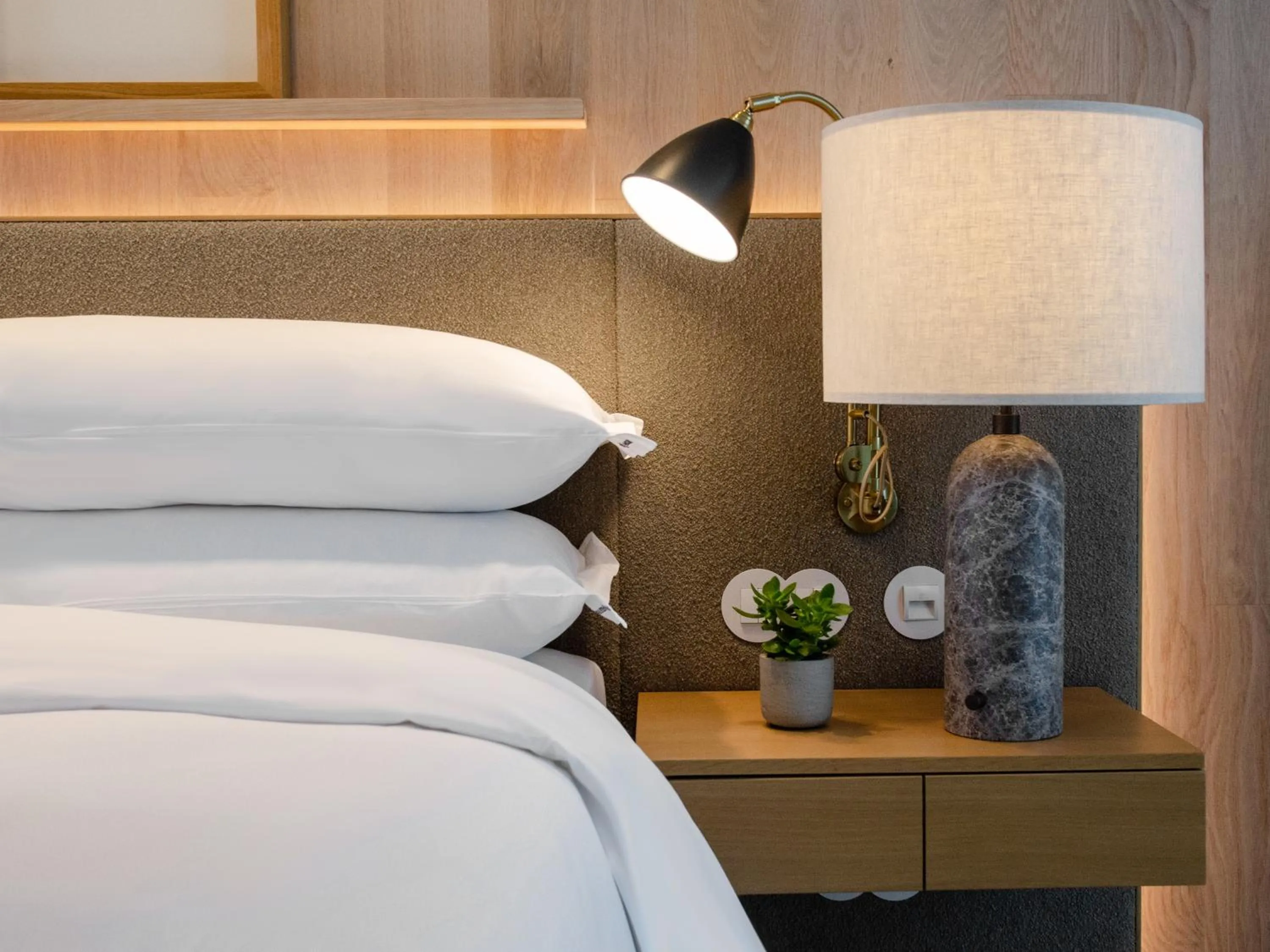 Bed in Browns Avenue Hotel