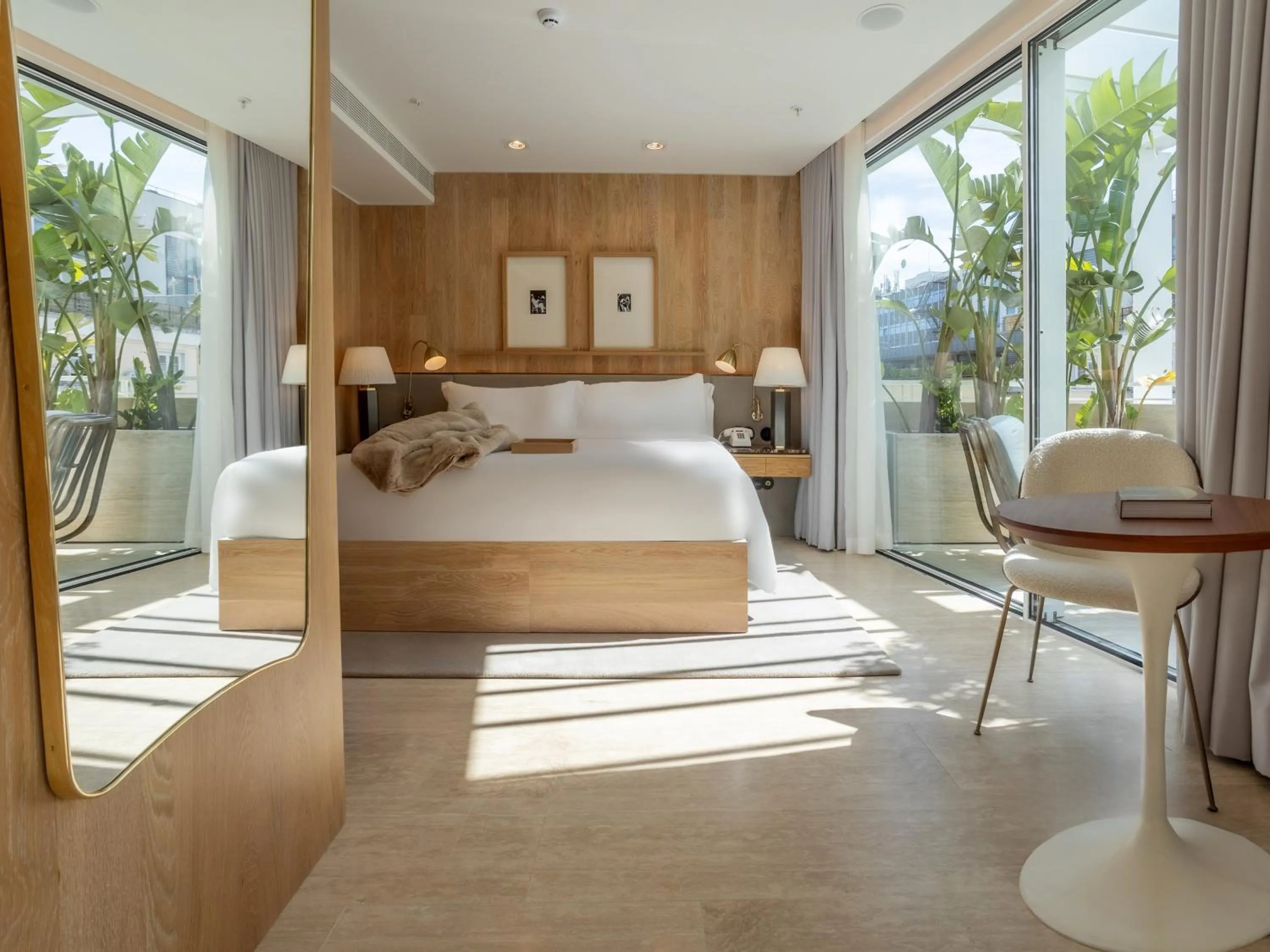 Bed in Browns Avenue Hotel