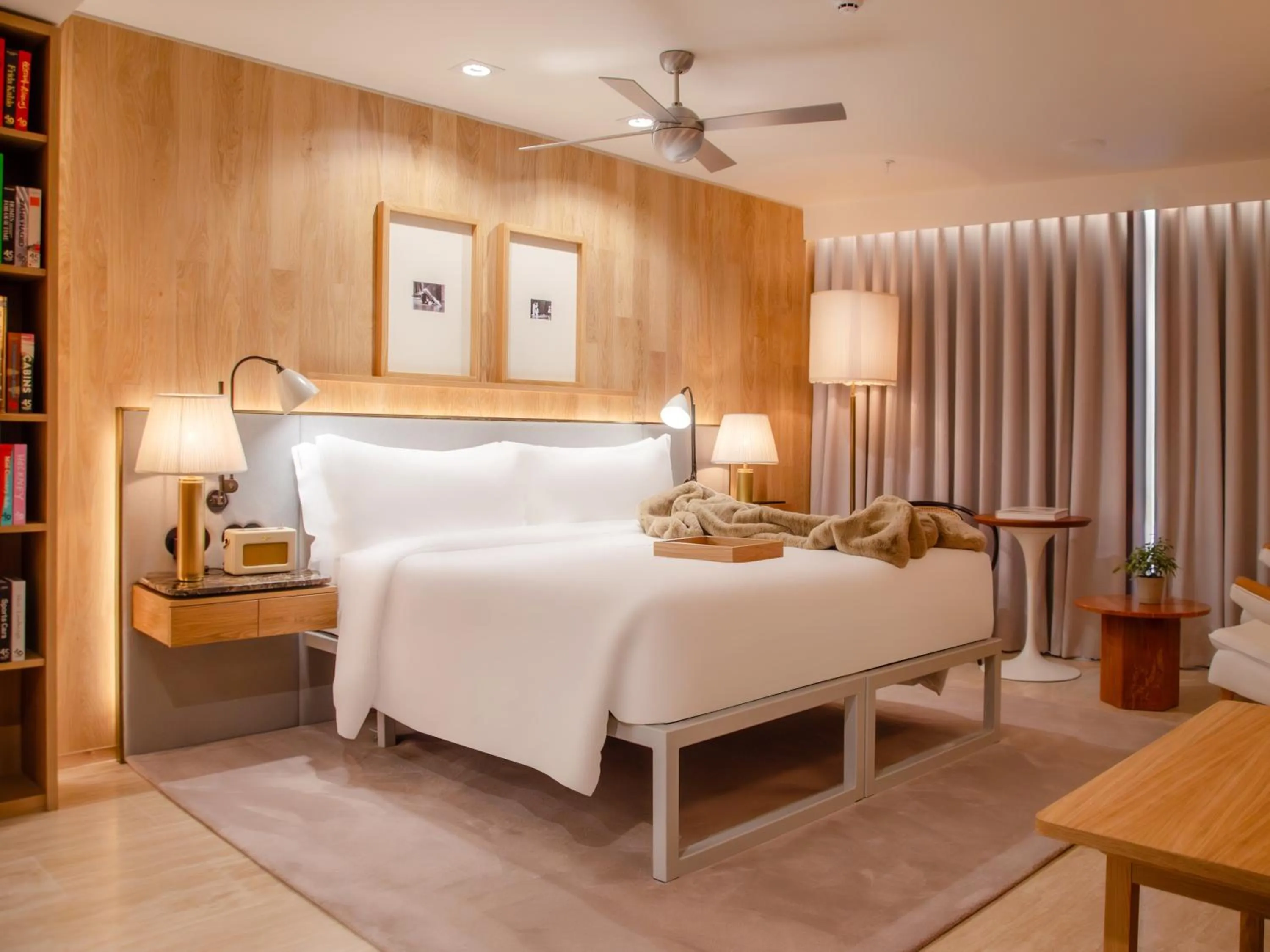 Bed in Browns Avenue Hotel