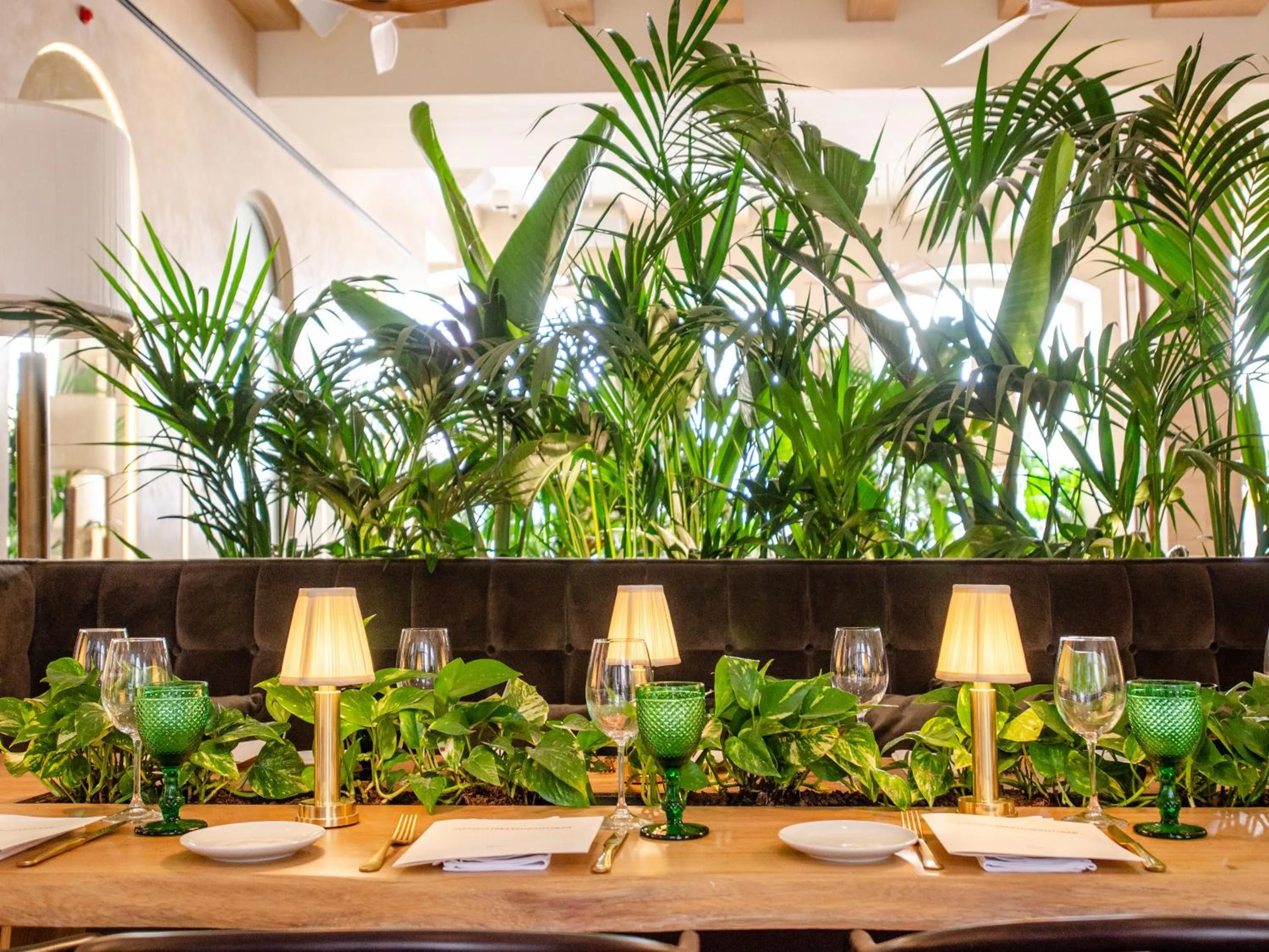 Restaurant/places to eat in Browns Avenue Hotel