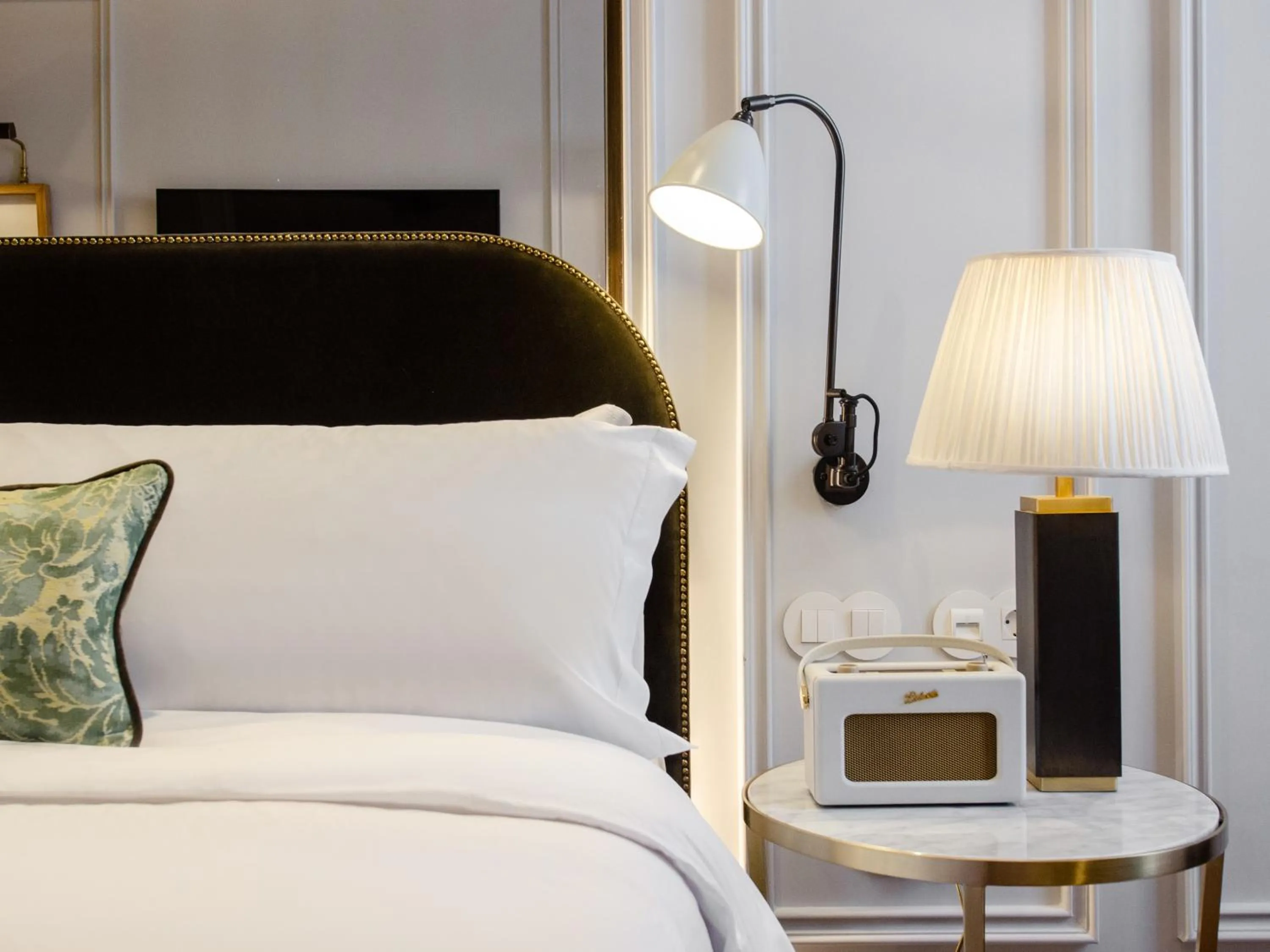 Bed in Browns Avenue Hotel