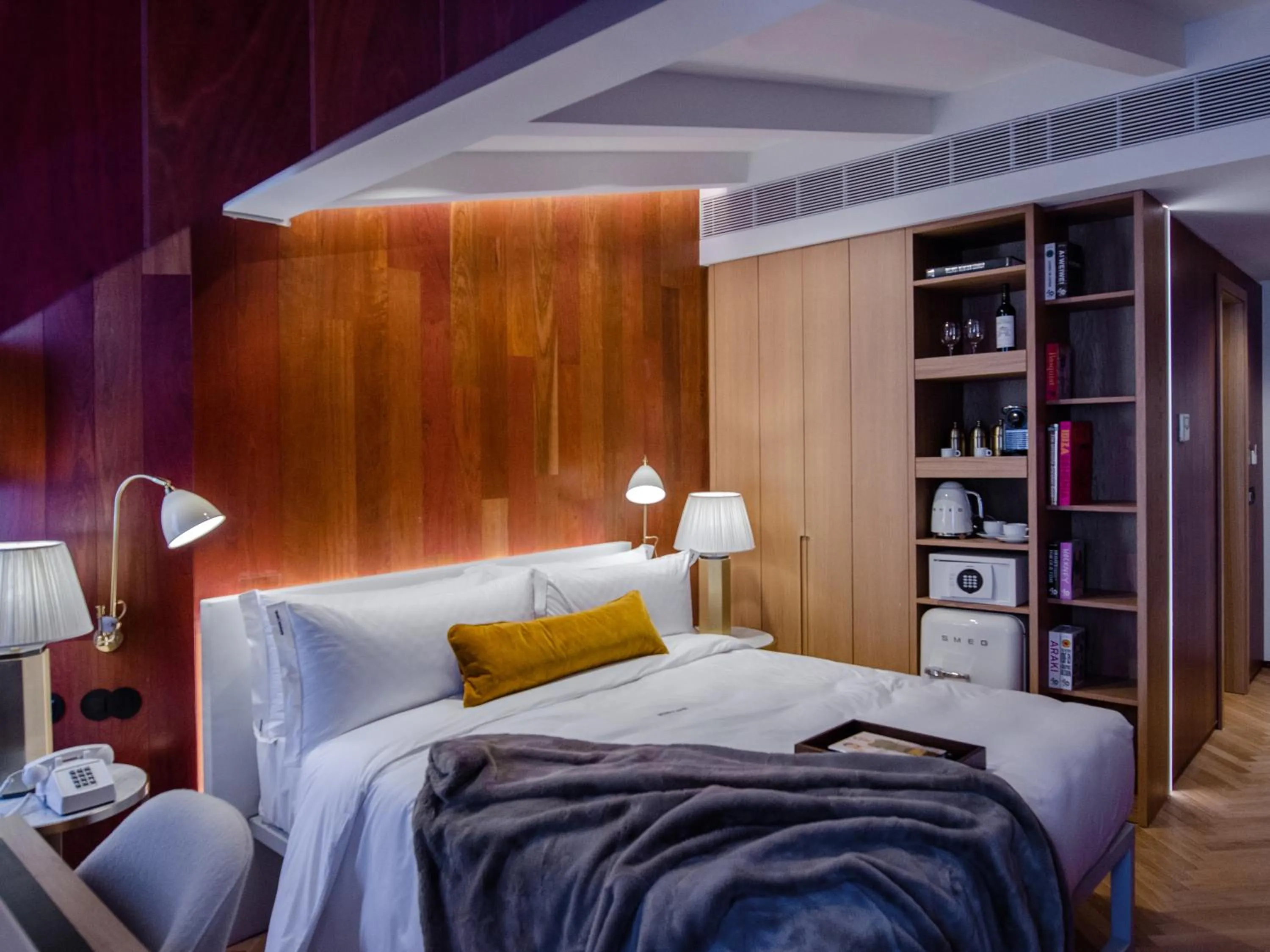 Bed in Browns Avenue Hotel