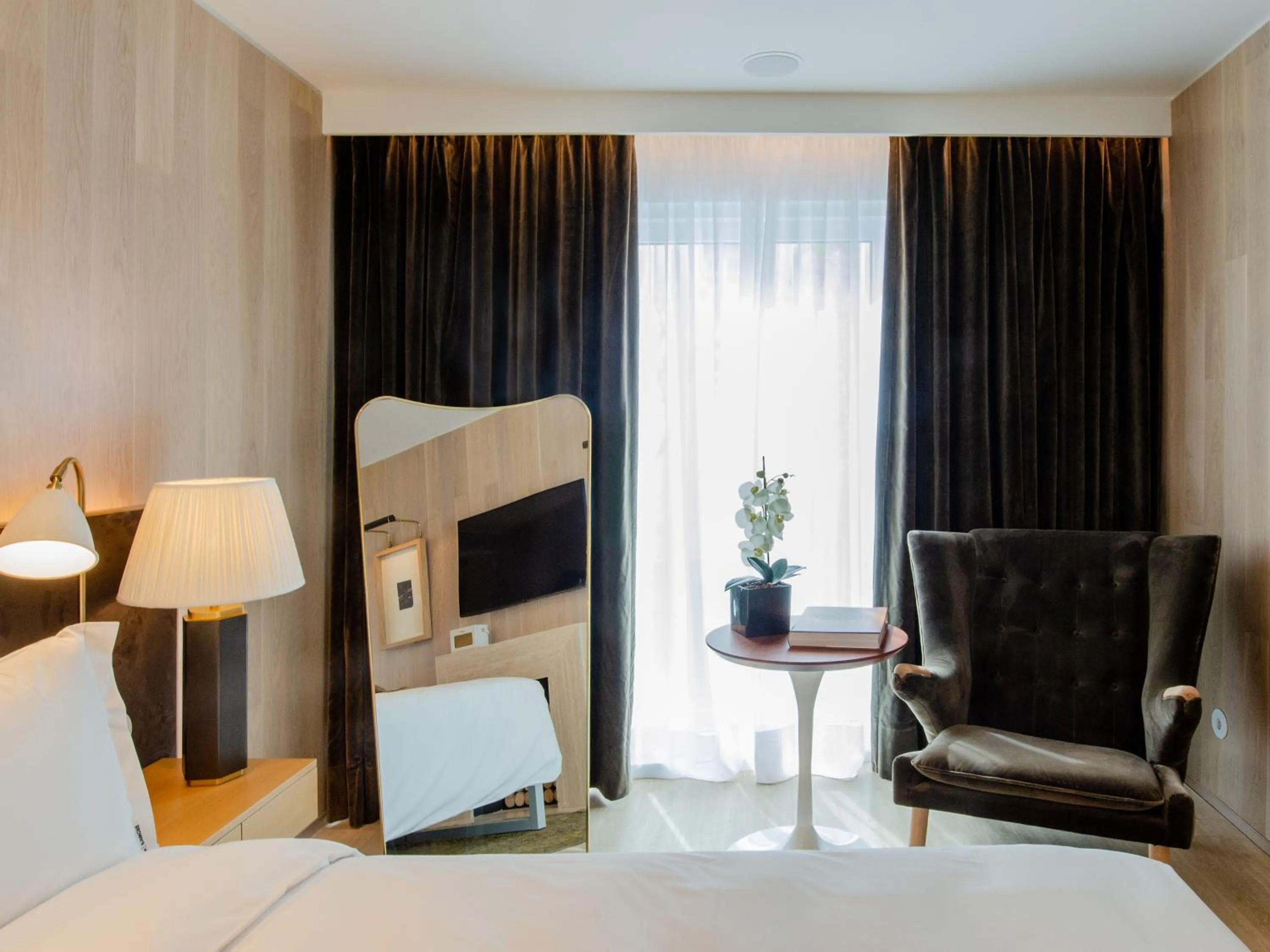 Decorative detail, Bed in Browns Avenue Hotel