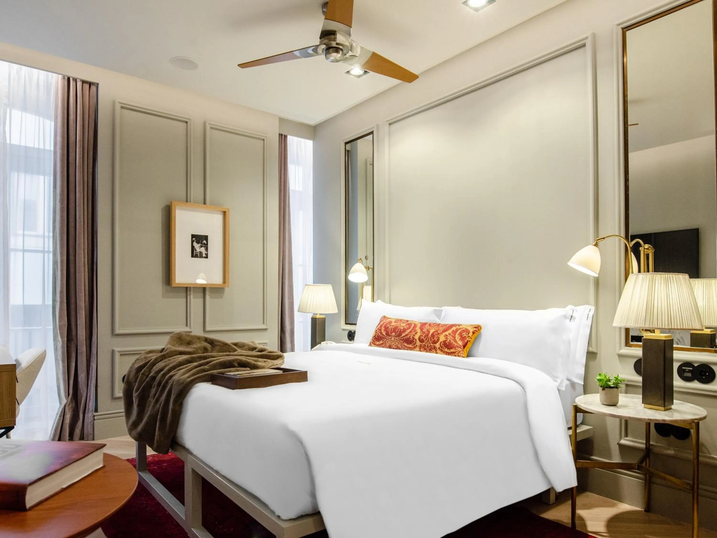 Bed in Browns Avenue Hotel