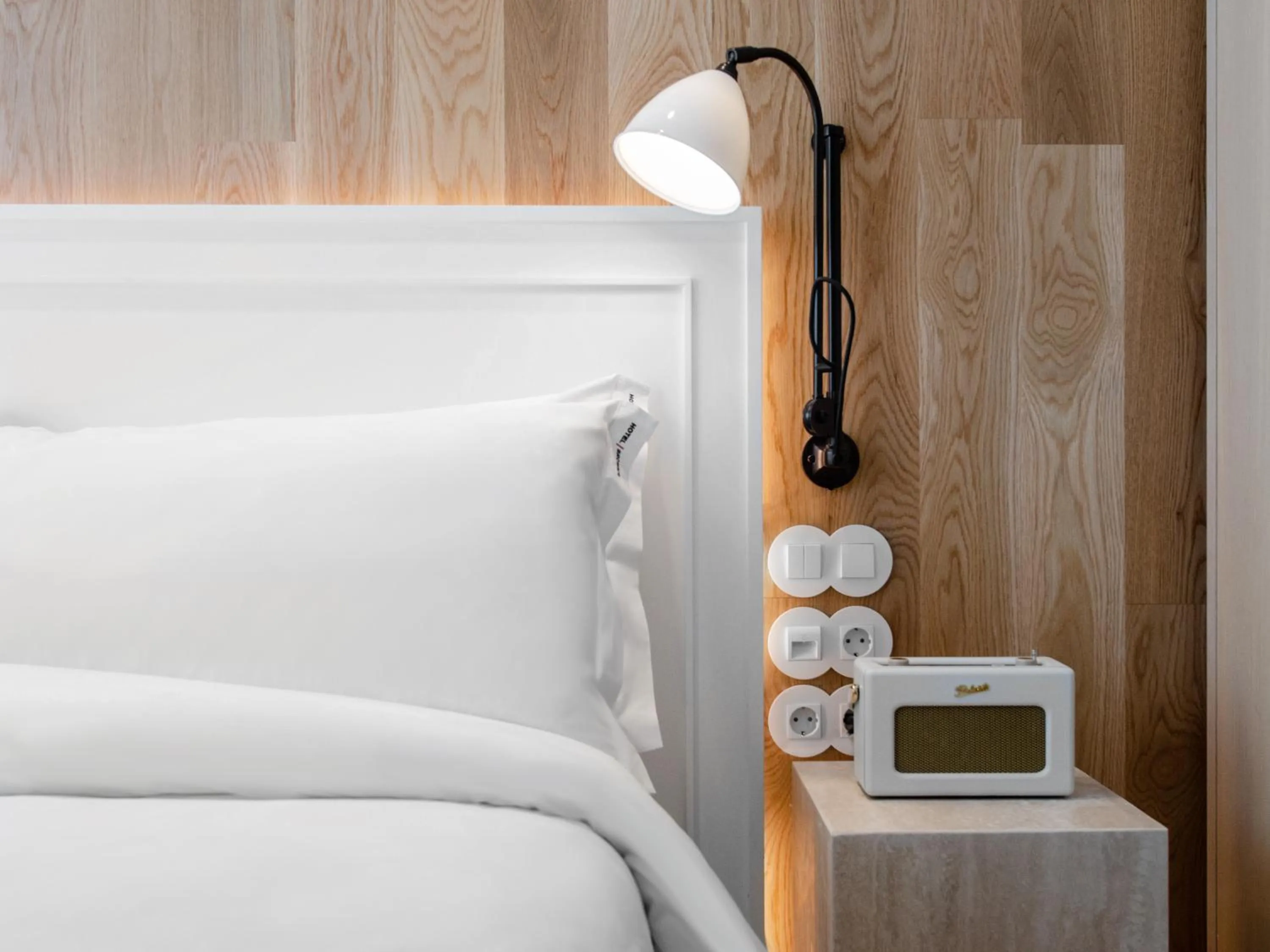 Bed in Browns Avenue Hotel