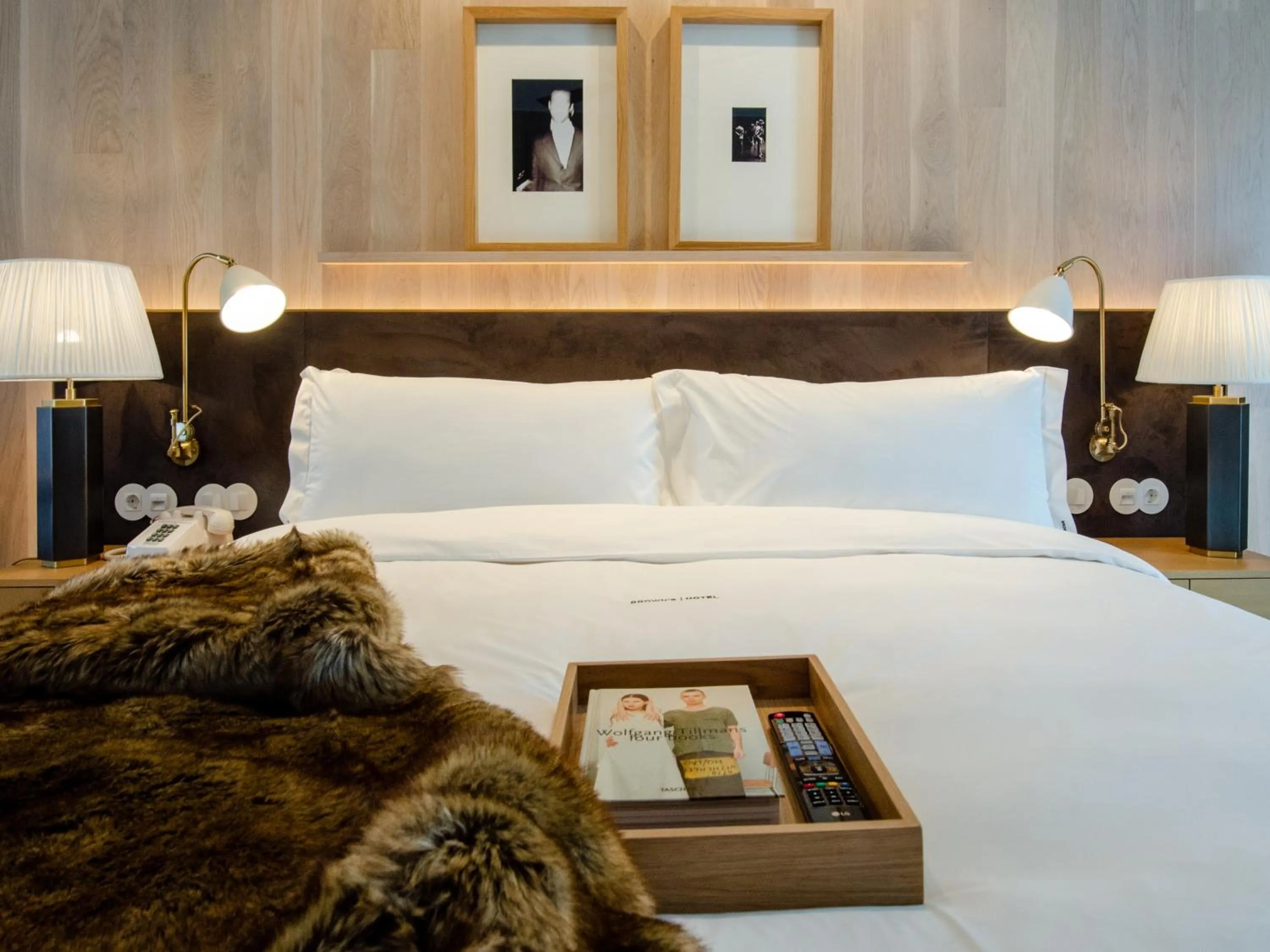 Bed in Browns Avenue Hotel