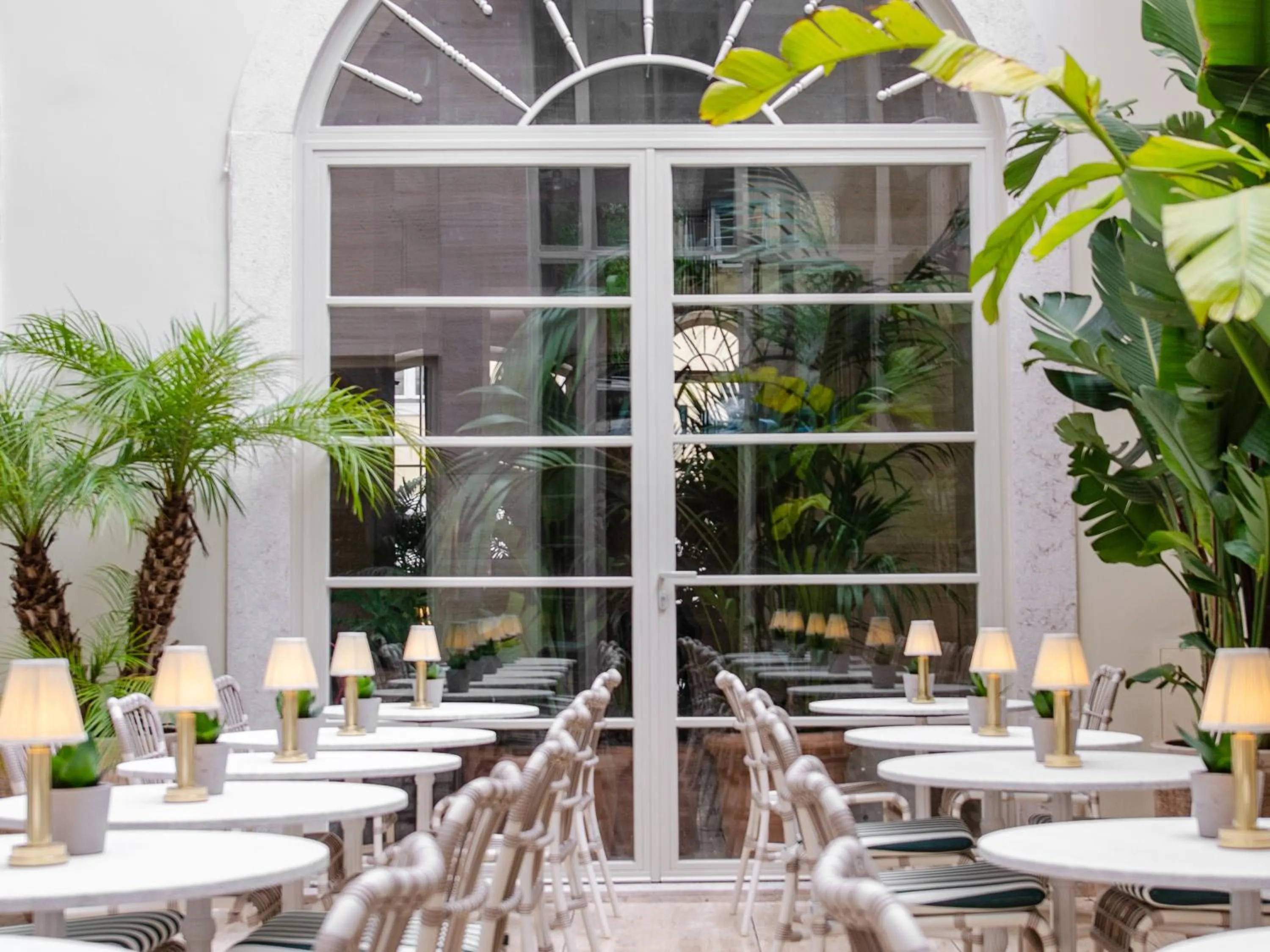 Patio in Browns Avenue Hotel