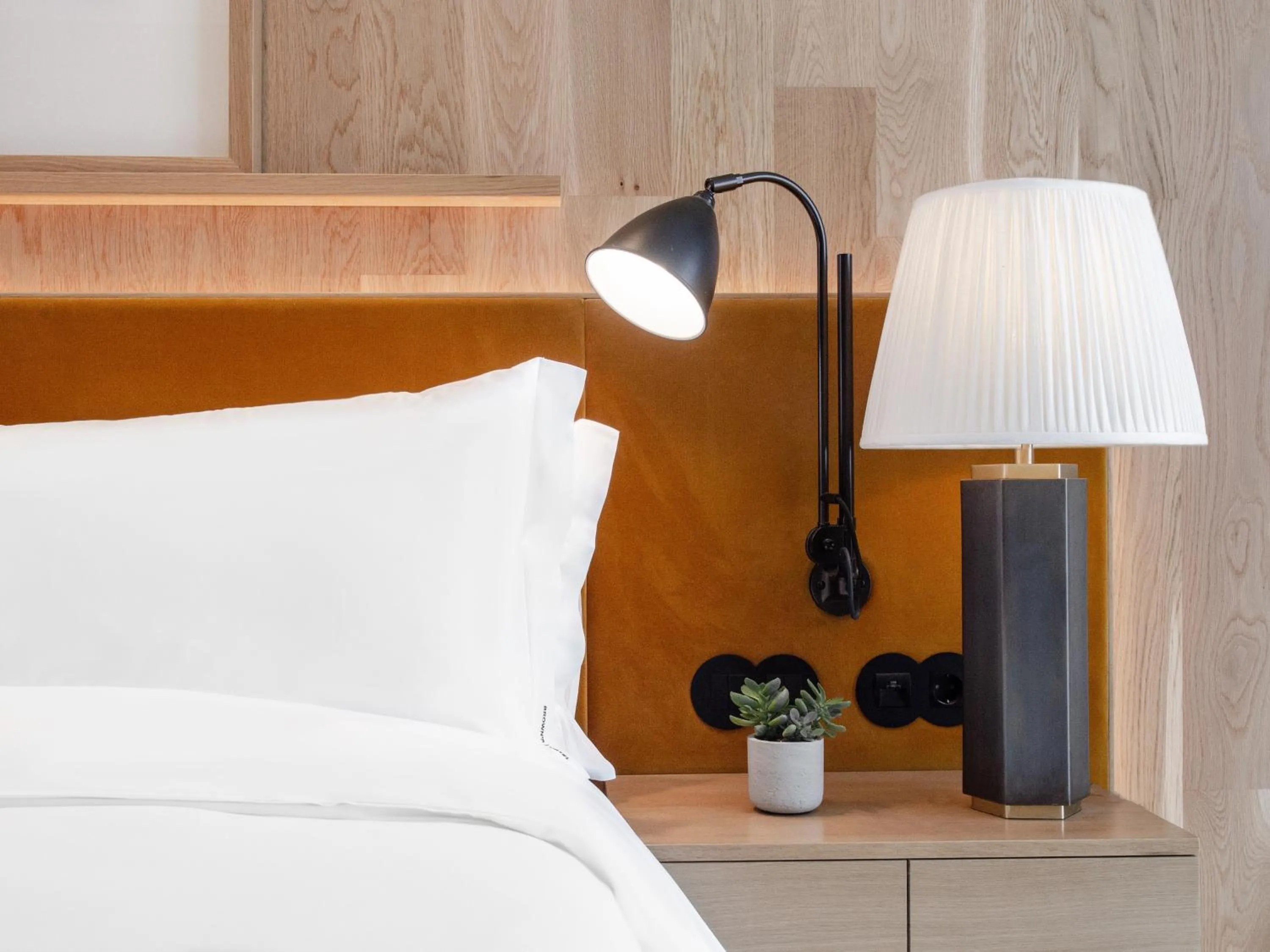 Bed in Browns Avenue Hotel