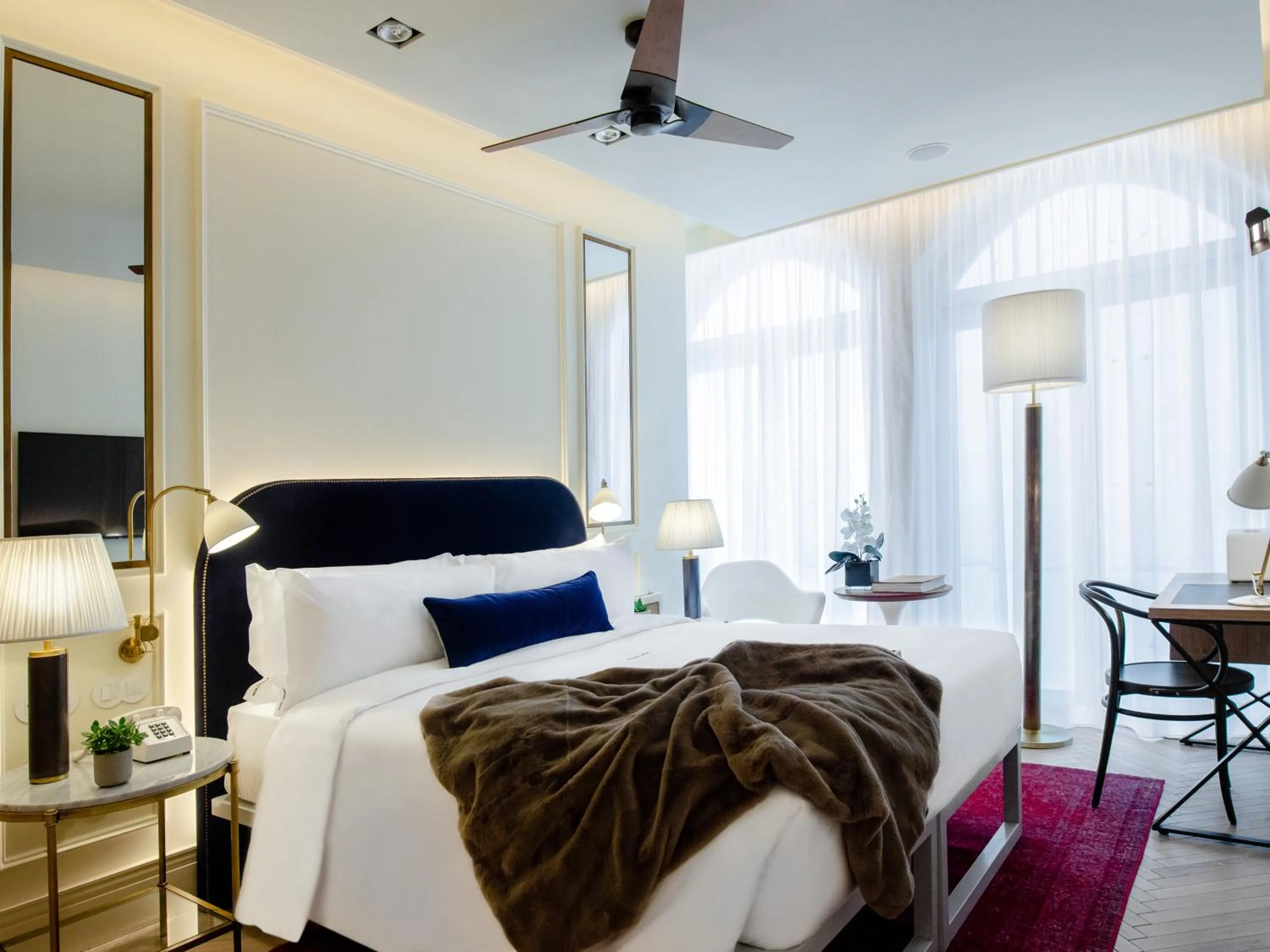 Bed in Browns Avenue Hotel