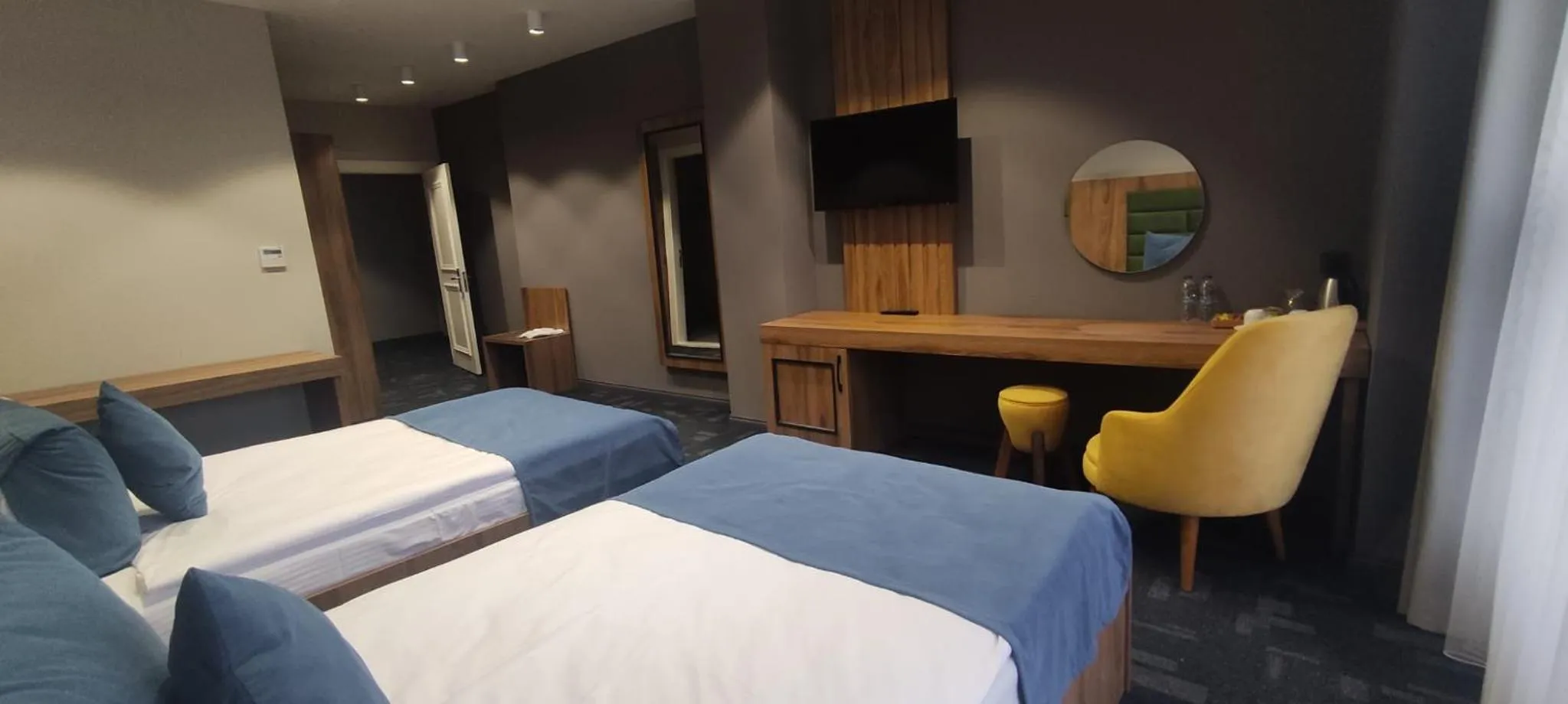 Photo of the whole room, Bed in ERTA SOYAK THERMAL OTEL