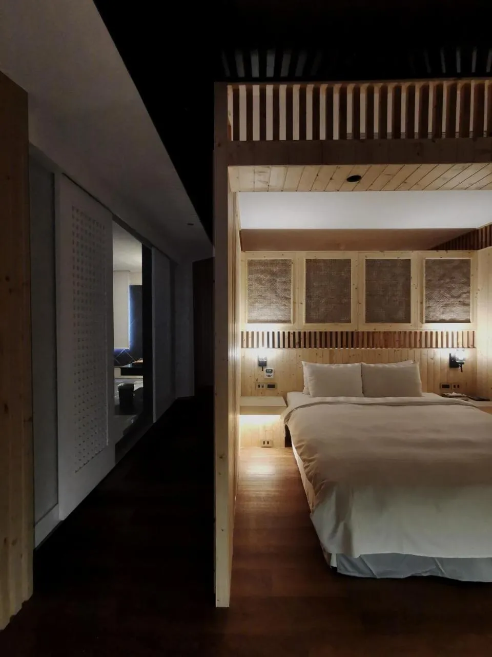 Bed in Seasons Boutique Motel