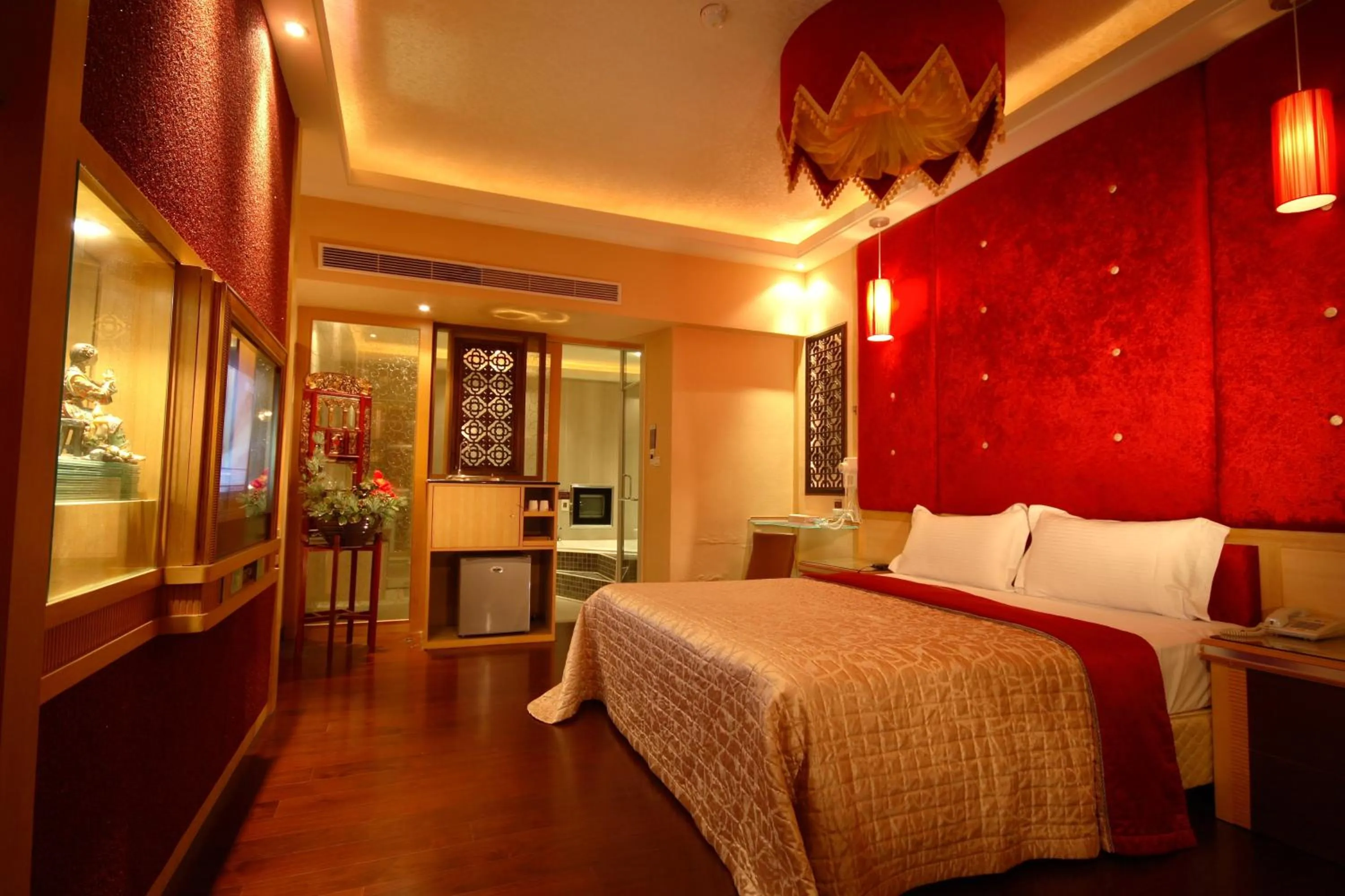 Photo of the whole room, Bed in Shiny Seasons Motel