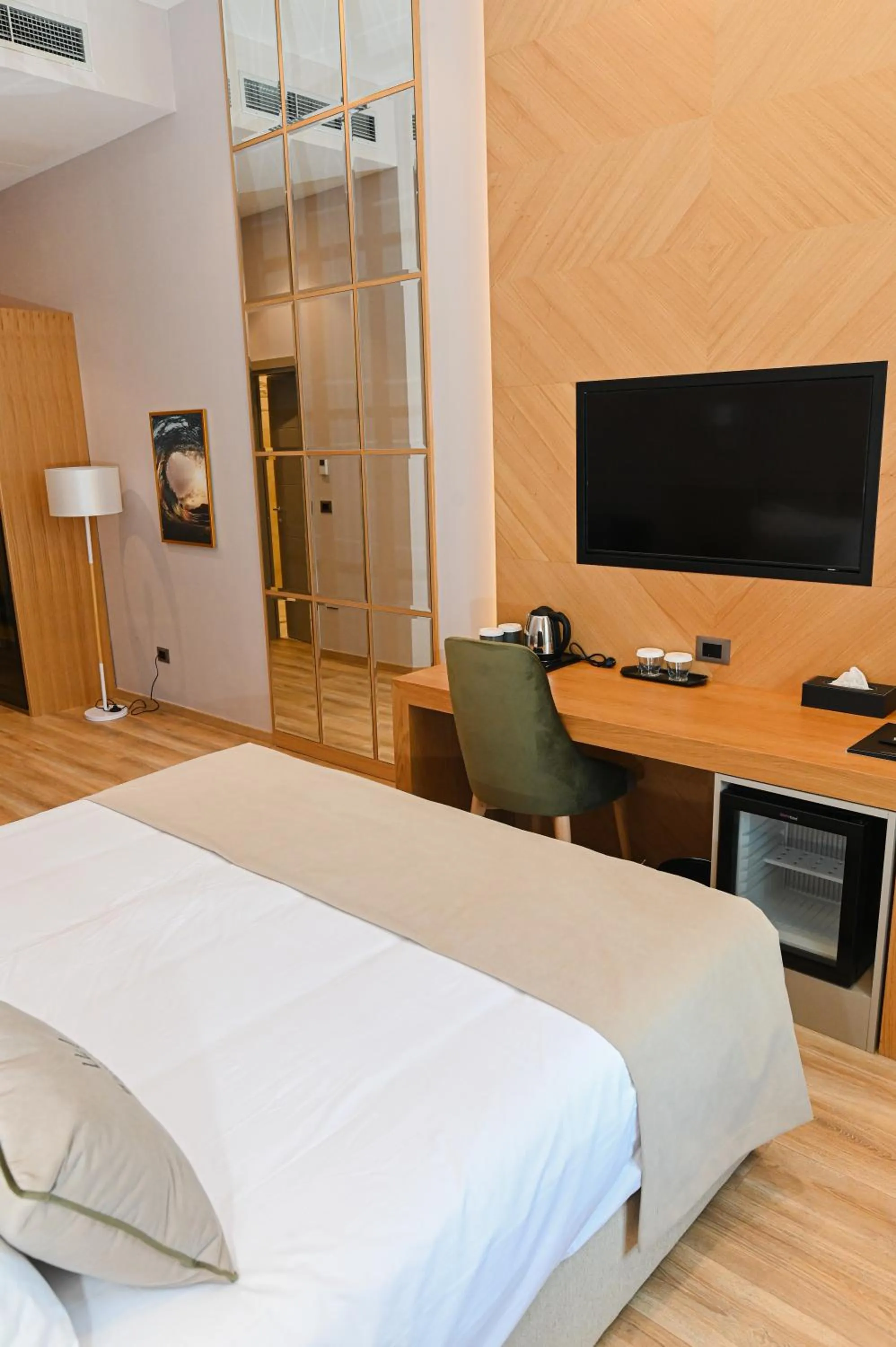 TV and multimedia, Bed in White Hill Hotel, SPA & Conferences