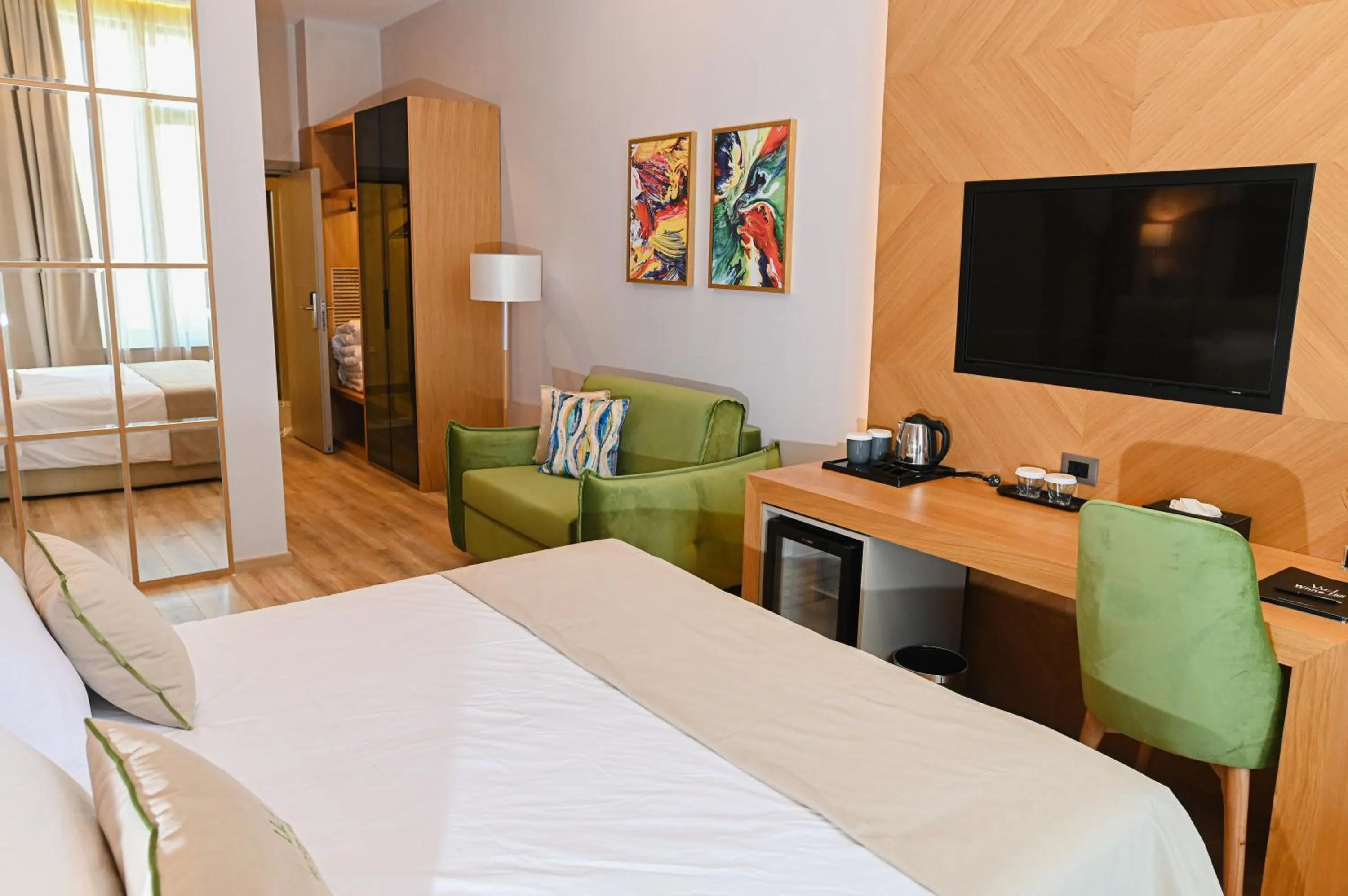 Photo of the whole room, Bed in White Hill Hotel, SPA & Conferences