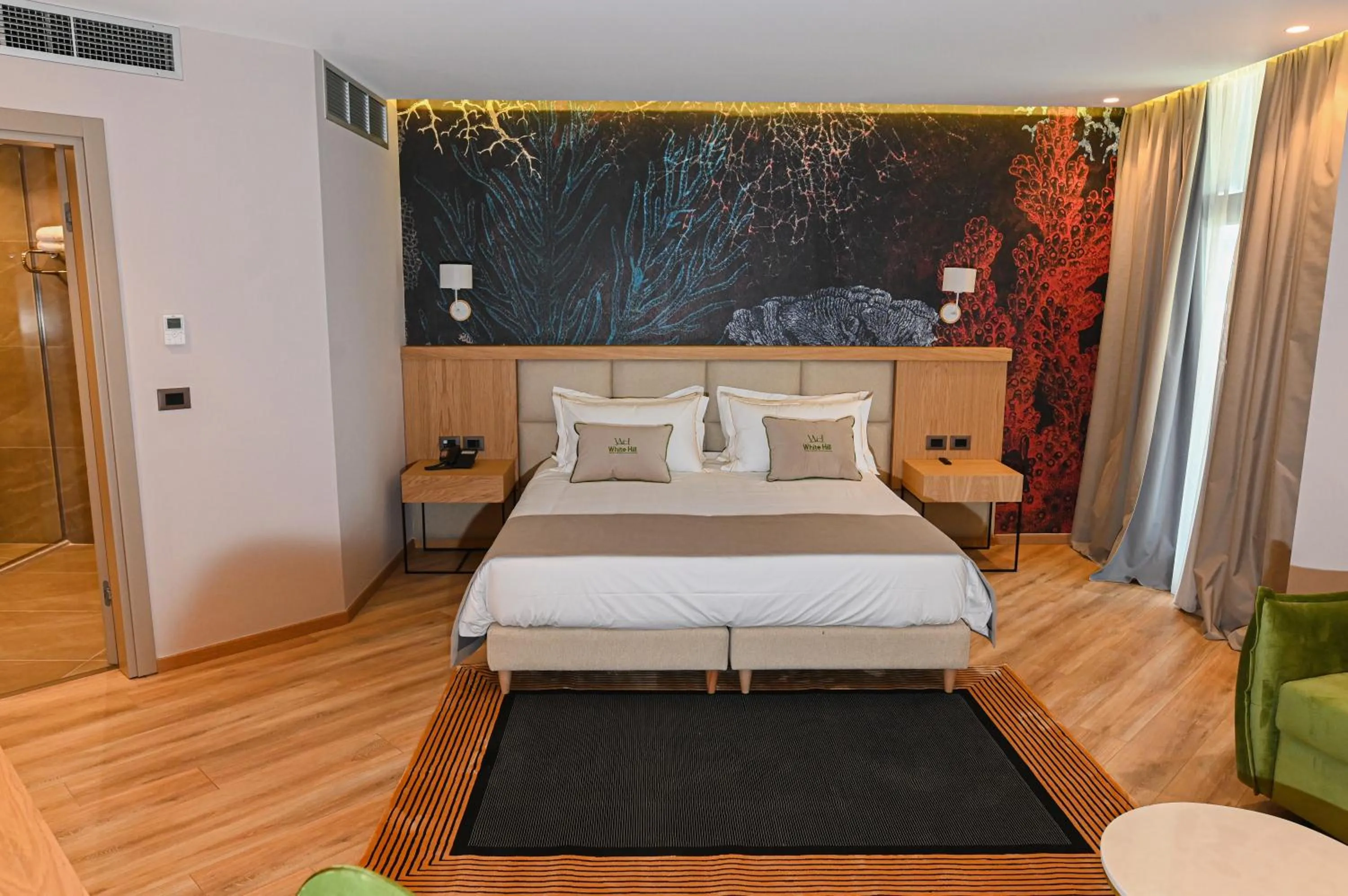 Photo of the whole room, Bed in White Hill Hotel, SPA & Conferences