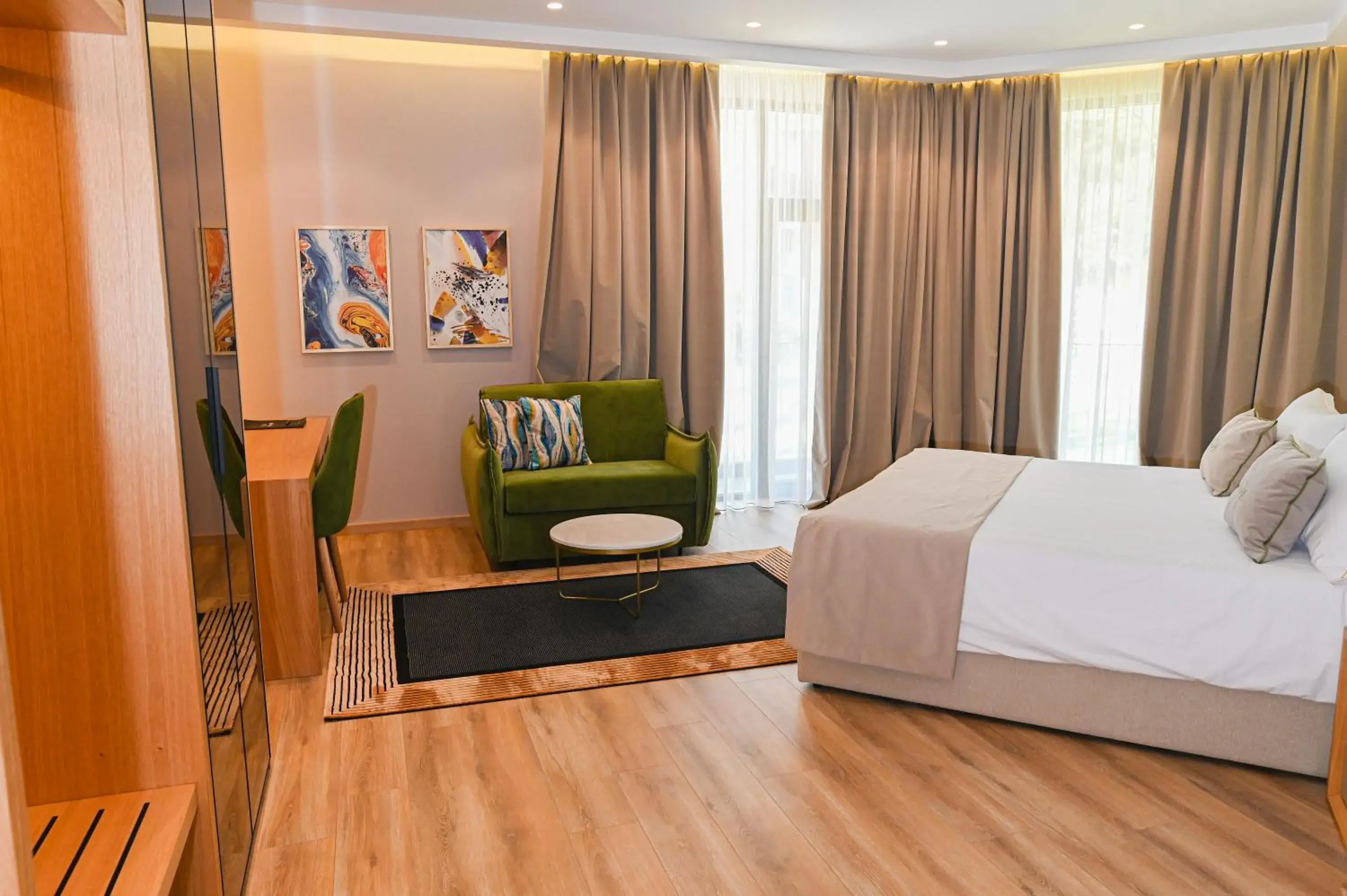 Deluxe Triple Room in White Hill Hotel, SPA & Conferences Deluxe Triple Room in White Hill Hotel, SPA & Conferences