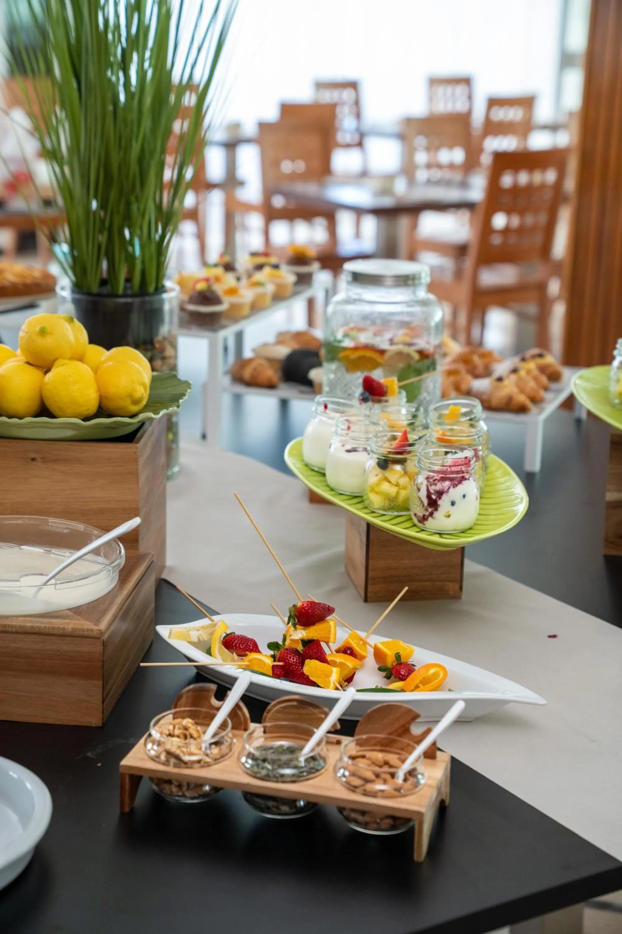 Buffet breakfast in Clipper