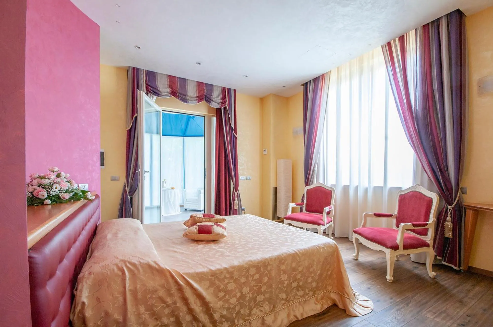 Other, Bed in Maison Reale