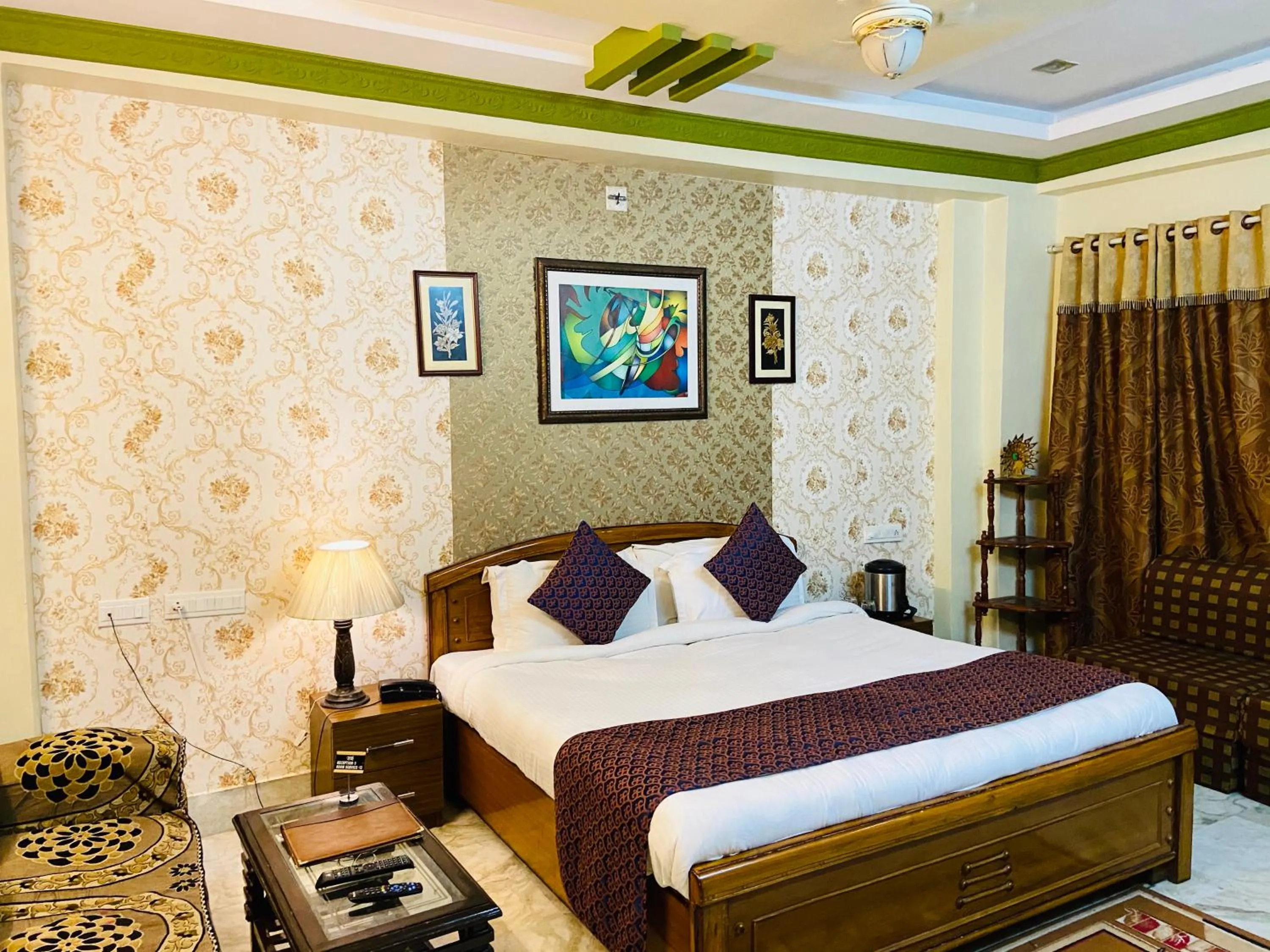 Bedroom, Bed in Hotel Meenakshi Udaipur - Family Preffered Hotel