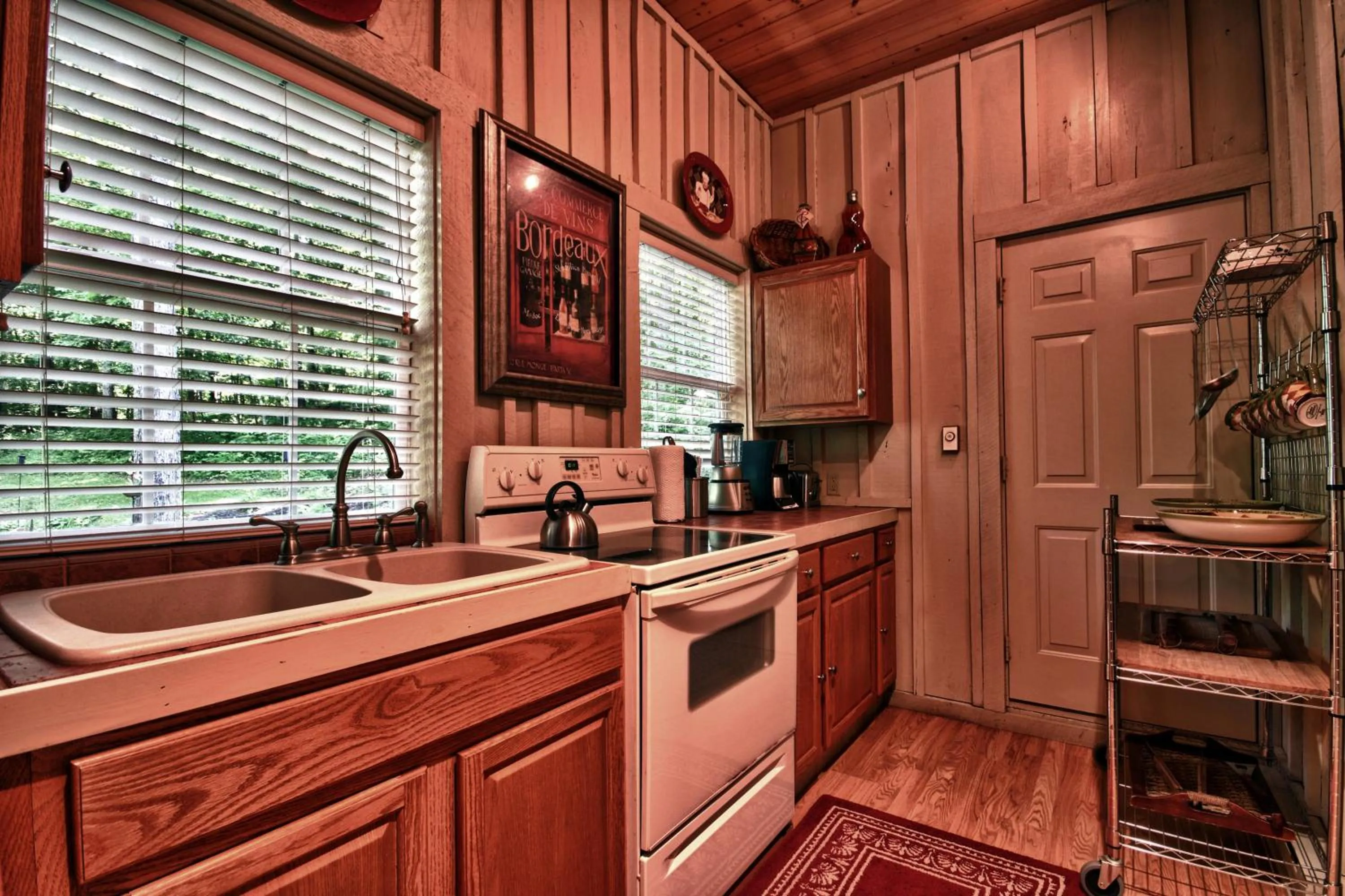 kitchen in Cherry Ridge Retreat Luxury Cabins