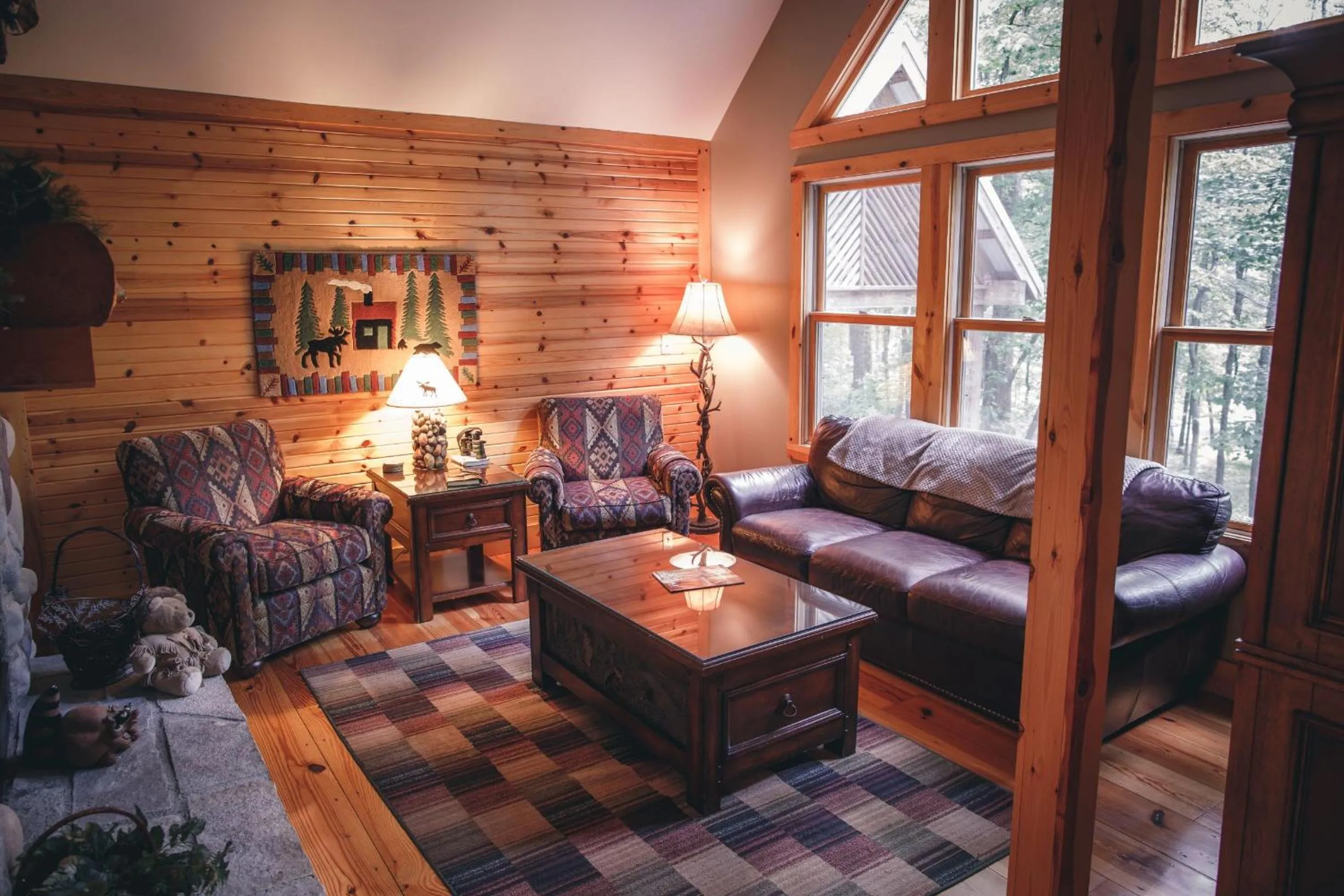 Living room in Cherry Ridge Retreat Luxury Cabins