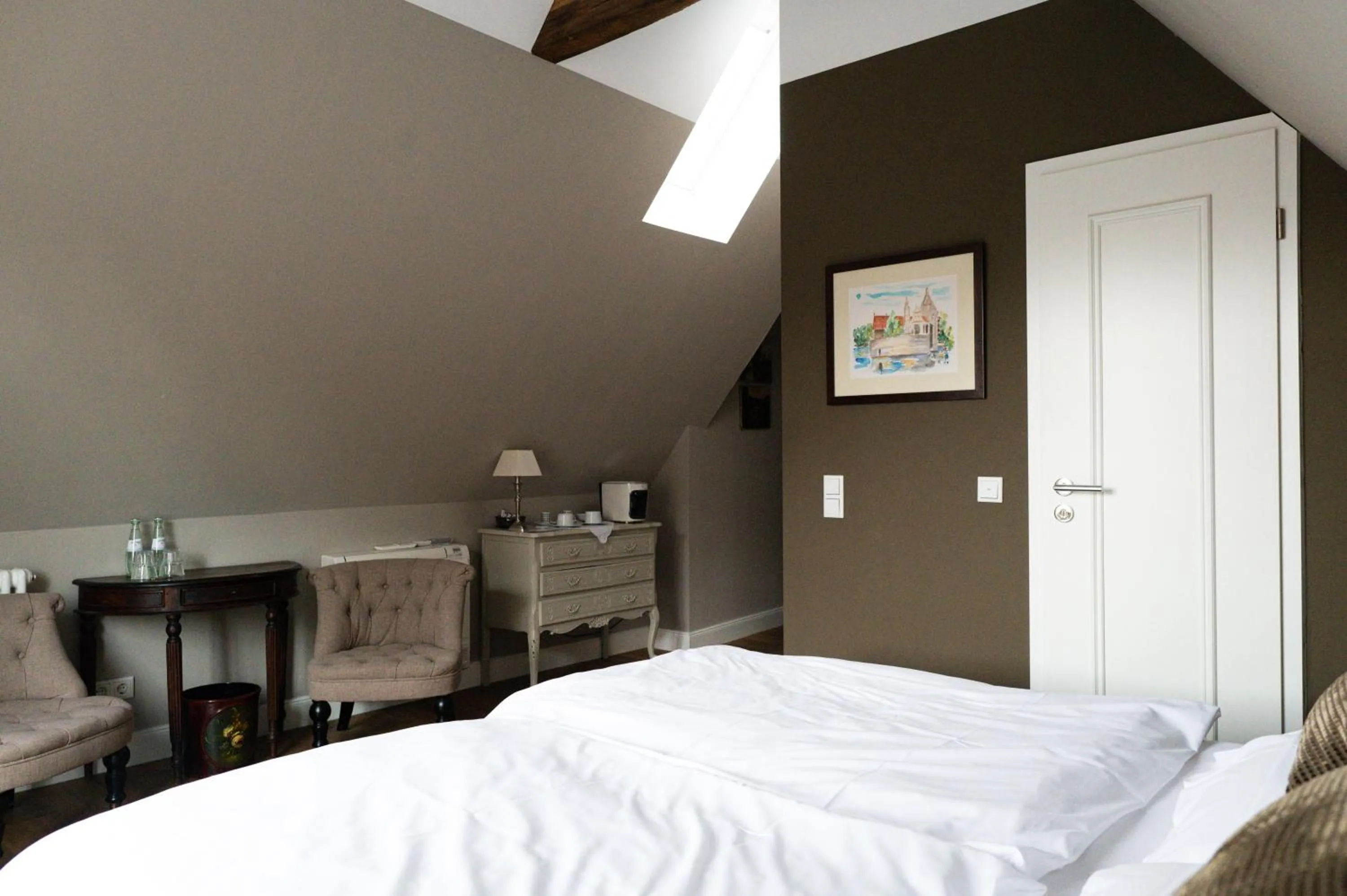 Photo of the whole room, Bed in Hotel No. 11