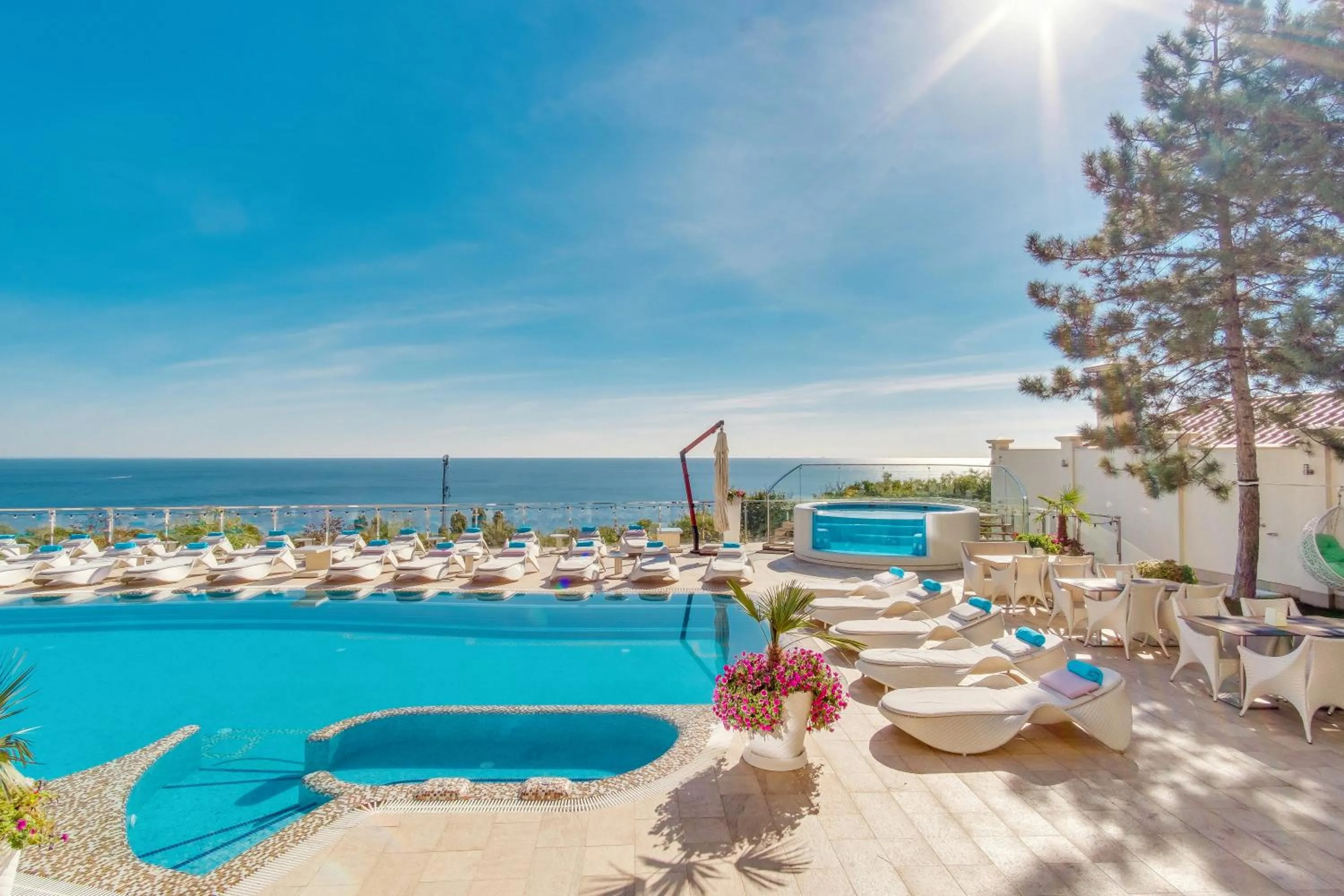 Restaurant/places to eat in Hotel Panorama De Luxe